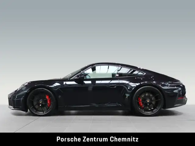 Porsche 911 view 2