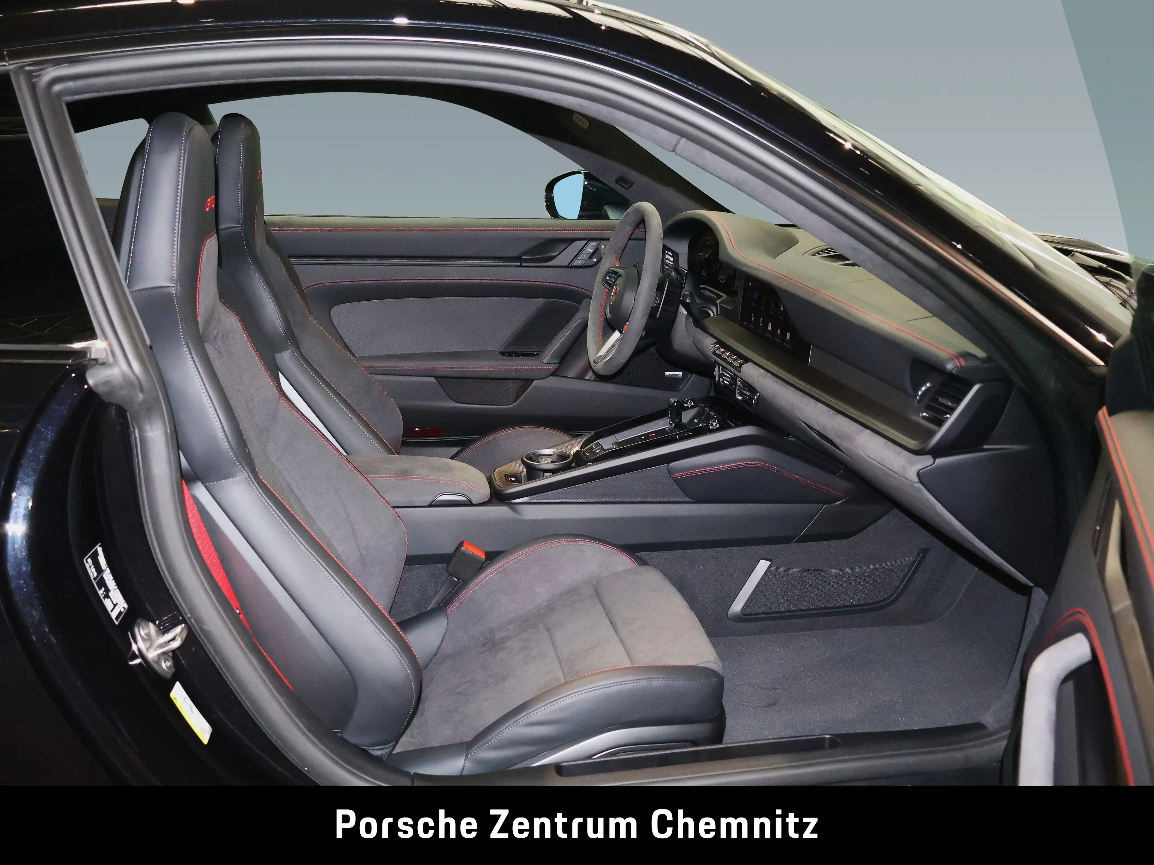 Porsche 911 Carrera 4 GTS HD-Matrix;Lift;BOSE;ACC — photo 13