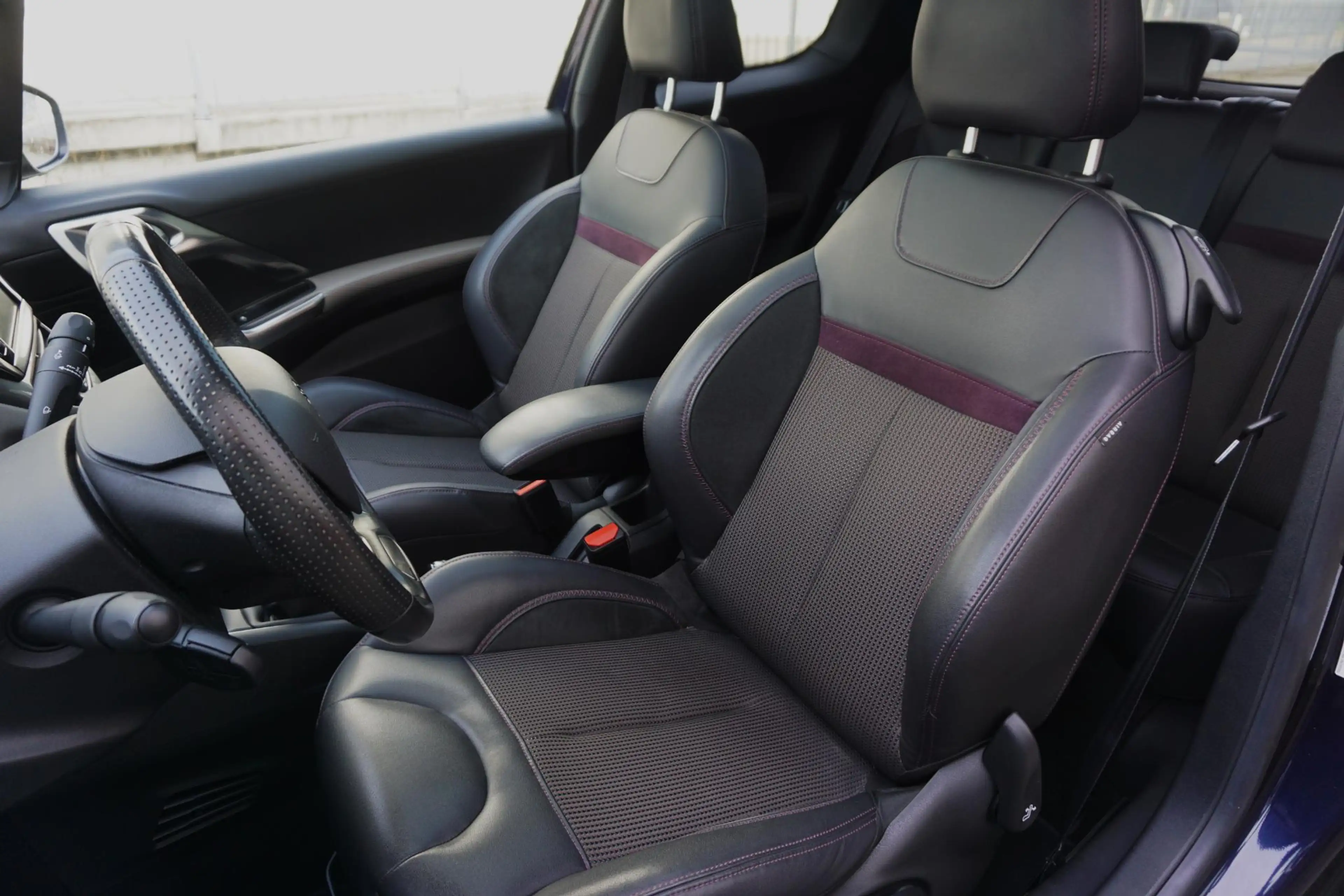 Peugeot 208 1.2 PureTech XY/110PK/PANODAK/GEREVISEERDE MOTOR. — photo 4