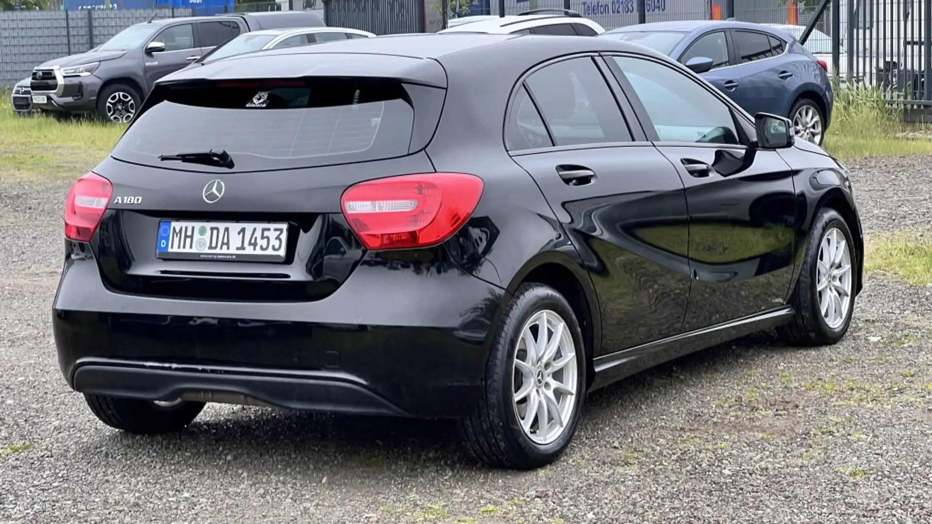 Mercedes-Benz A 180 BlueEfficiency Sitzhz.+Alufelgen+Fahrass. Black - 2