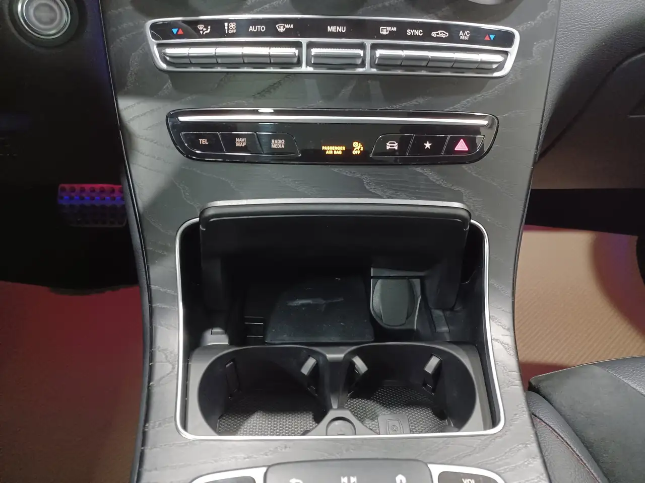 Mercedes-Benz GLC снимка Mercedes-Benz GLC