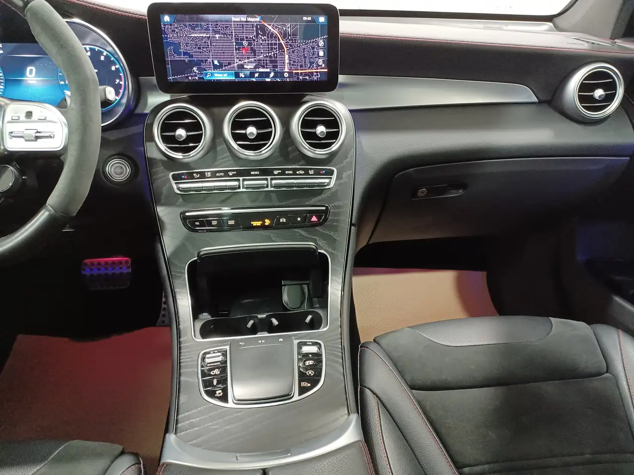 Mercedes-Benz GLC снимка Mercedes-Benz GLC