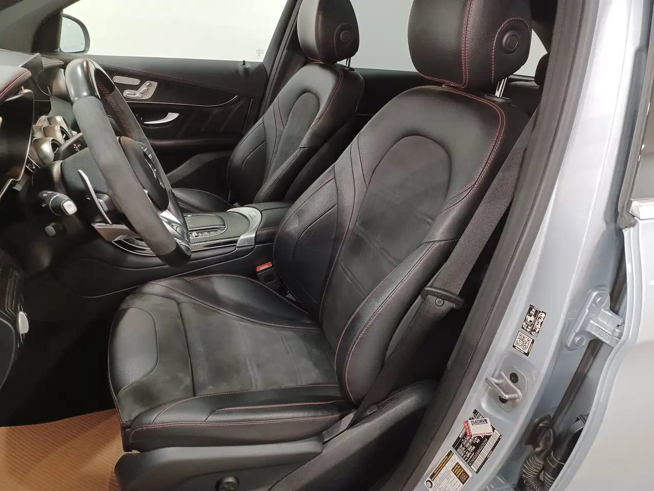 Mercedes-Benz GLC снимка Mercedes-Benz GLC