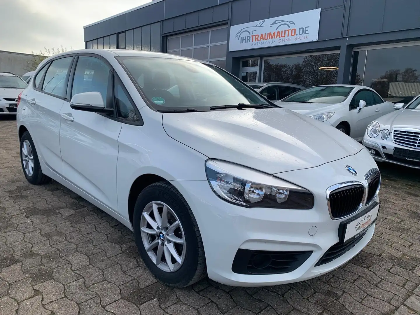 BMW 216 i+Active Tourer+Tüv Neu+2.Hand+Navi+Sitzheizung Blanc - 1