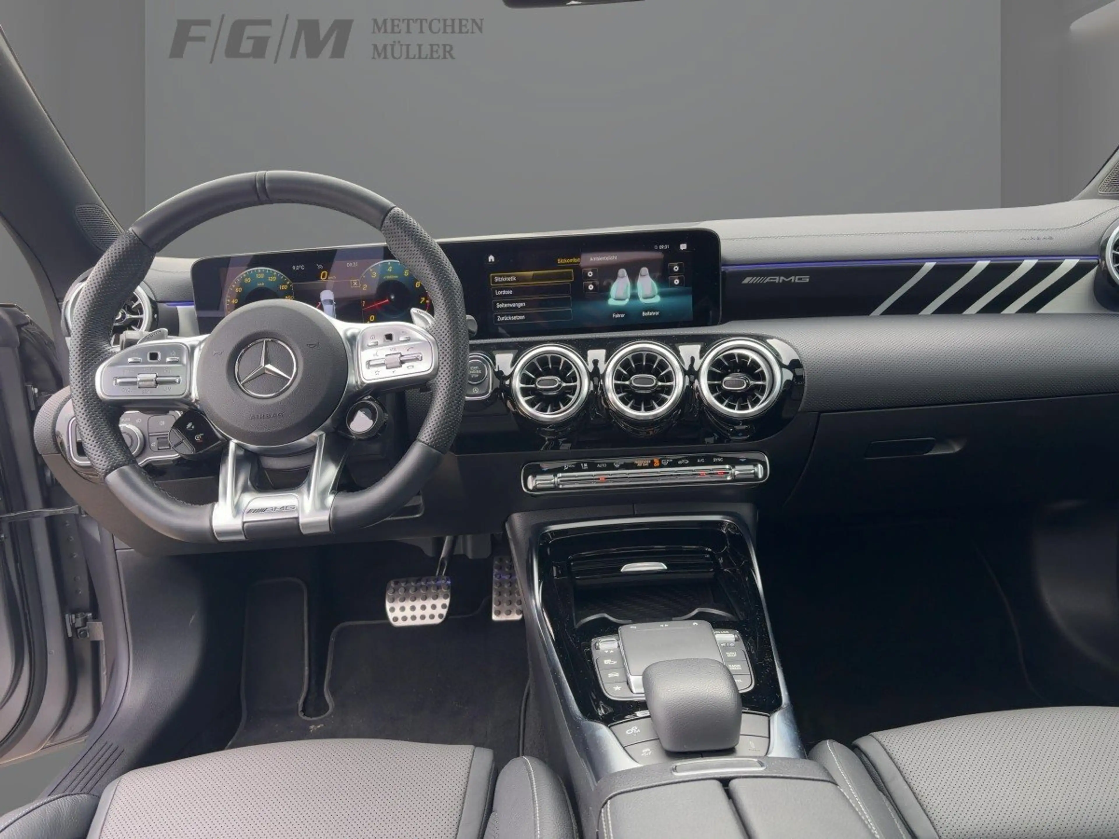 Mercedes-Benz CLA 35 AMG CLA 35 SB AMG+PANO+KEYGO+PERFSITZ.+360+ AMG Line — photo 8