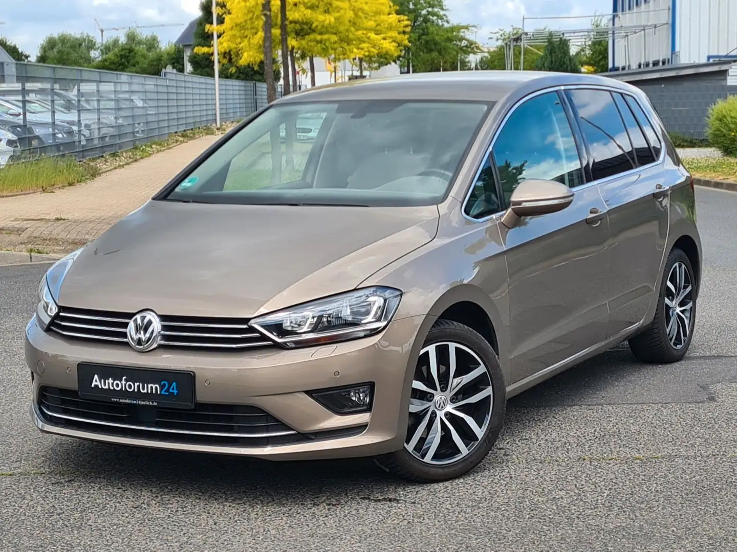 Volkswagen Golf Sportsvan VII Highline *Navi*RFK*Alcantara* Gold - 1