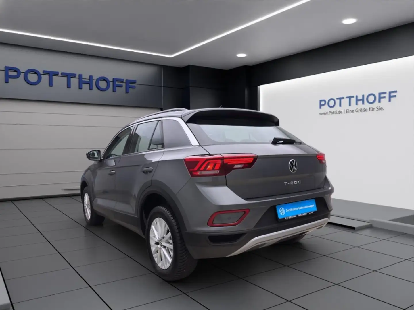 Volkswagen T-Roc 1.0 TSI LIFE AHK NAVI LED SITZHZG Grau - 2
