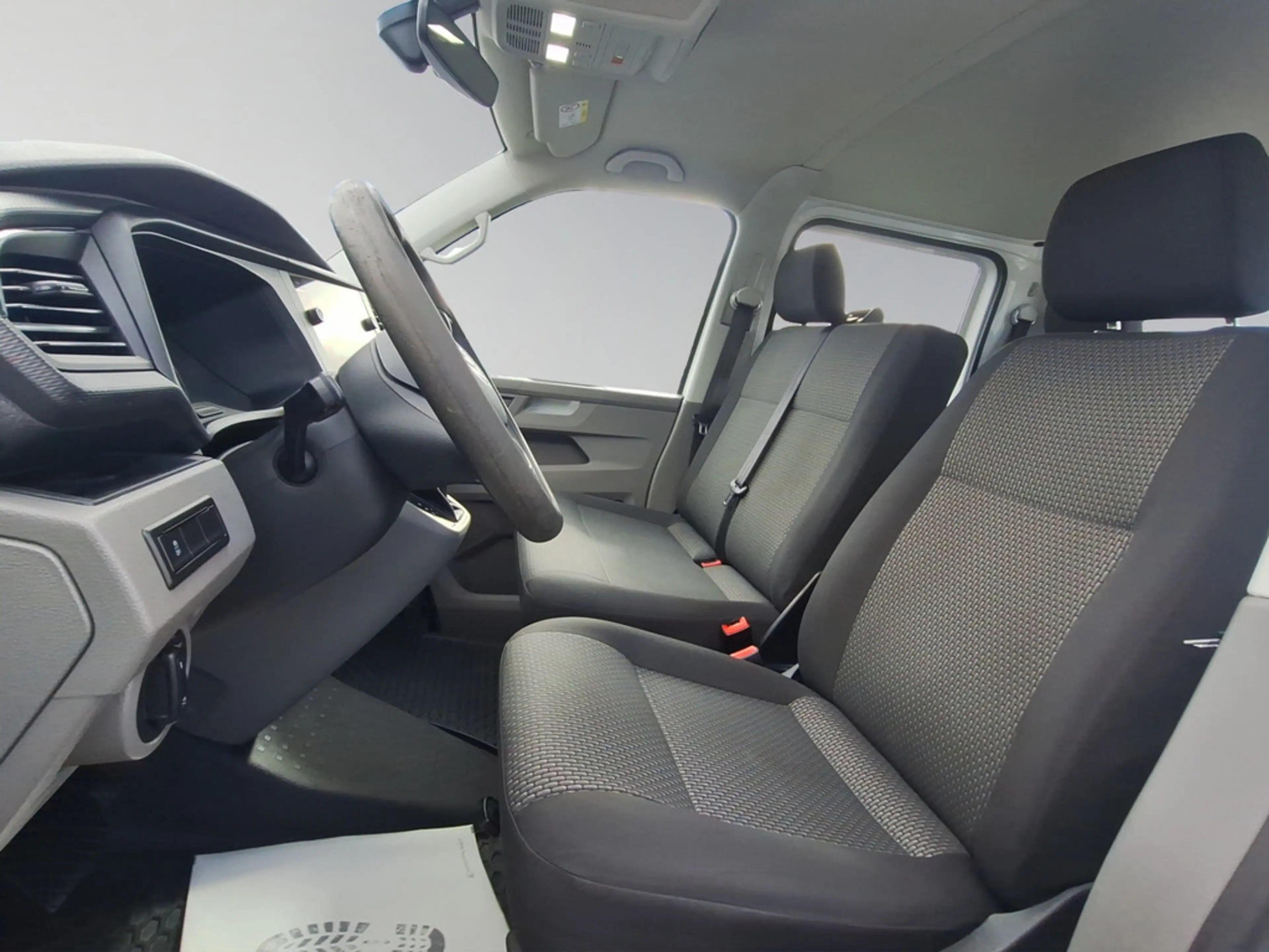 Volkswagen T6.1 Transporter Pritsche DoKa 2.0 TDI 4MOTION DSG Standheizung, AHK, — photo 13