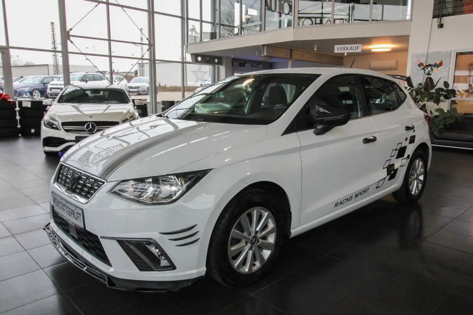 SEAT Ibiza Xcellence/Einparkhilfe/Sitzheizung/Navi Weiß - 1