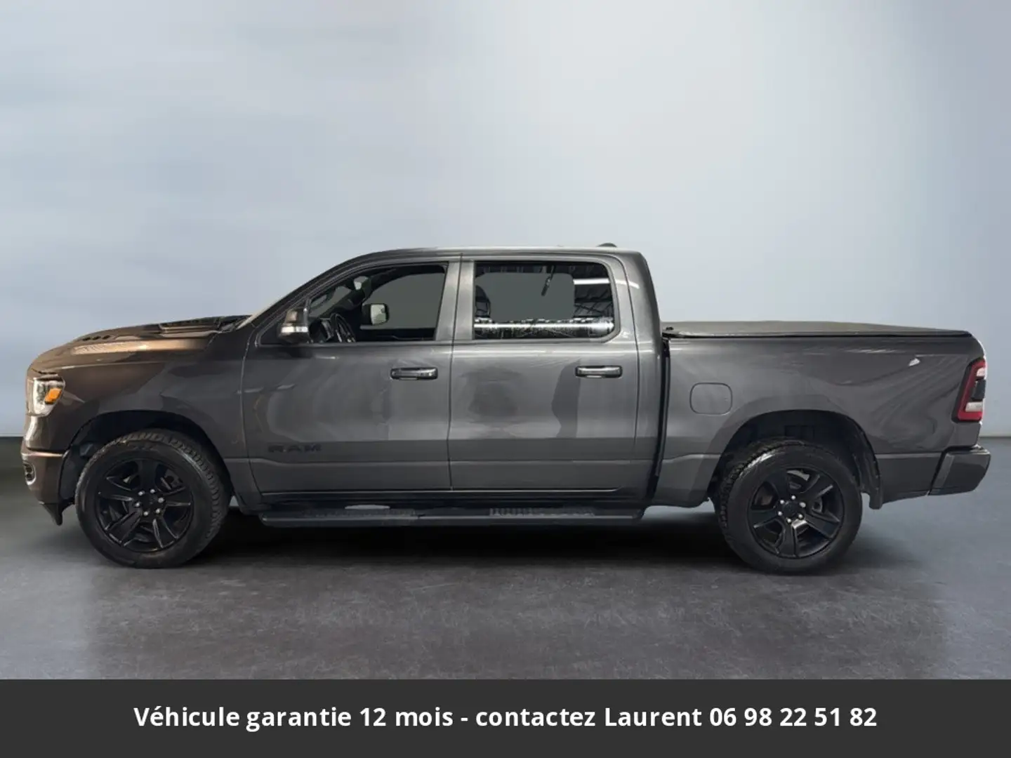 Dodge RAM Sport Night 12P 5.7L 4x4 Tout compris hors homolog Gris - 1