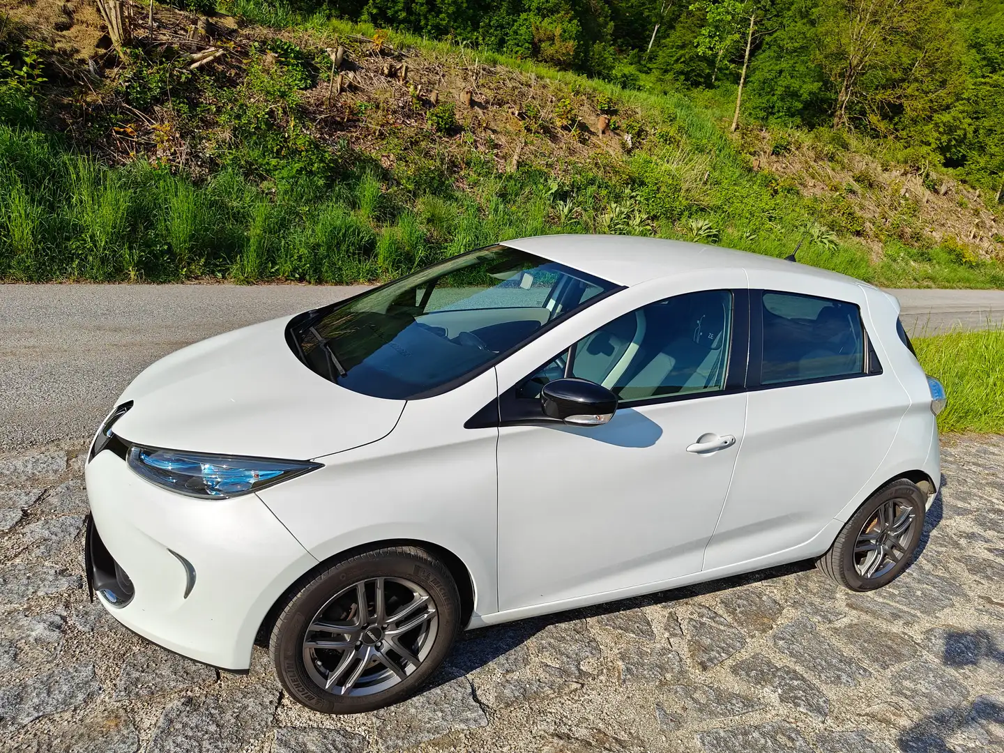 Renault ZOE Intens Compl. R90 inkl. Batterie 41 kWh Weiß - 2