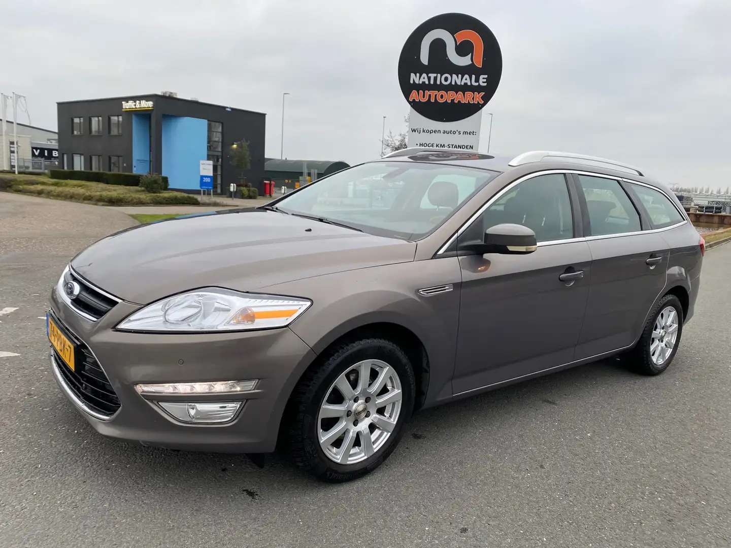 Ford Mondeo Wagon 2011 * 1.6 EcoBoost Titanium * APK !! TOP Braun - 1