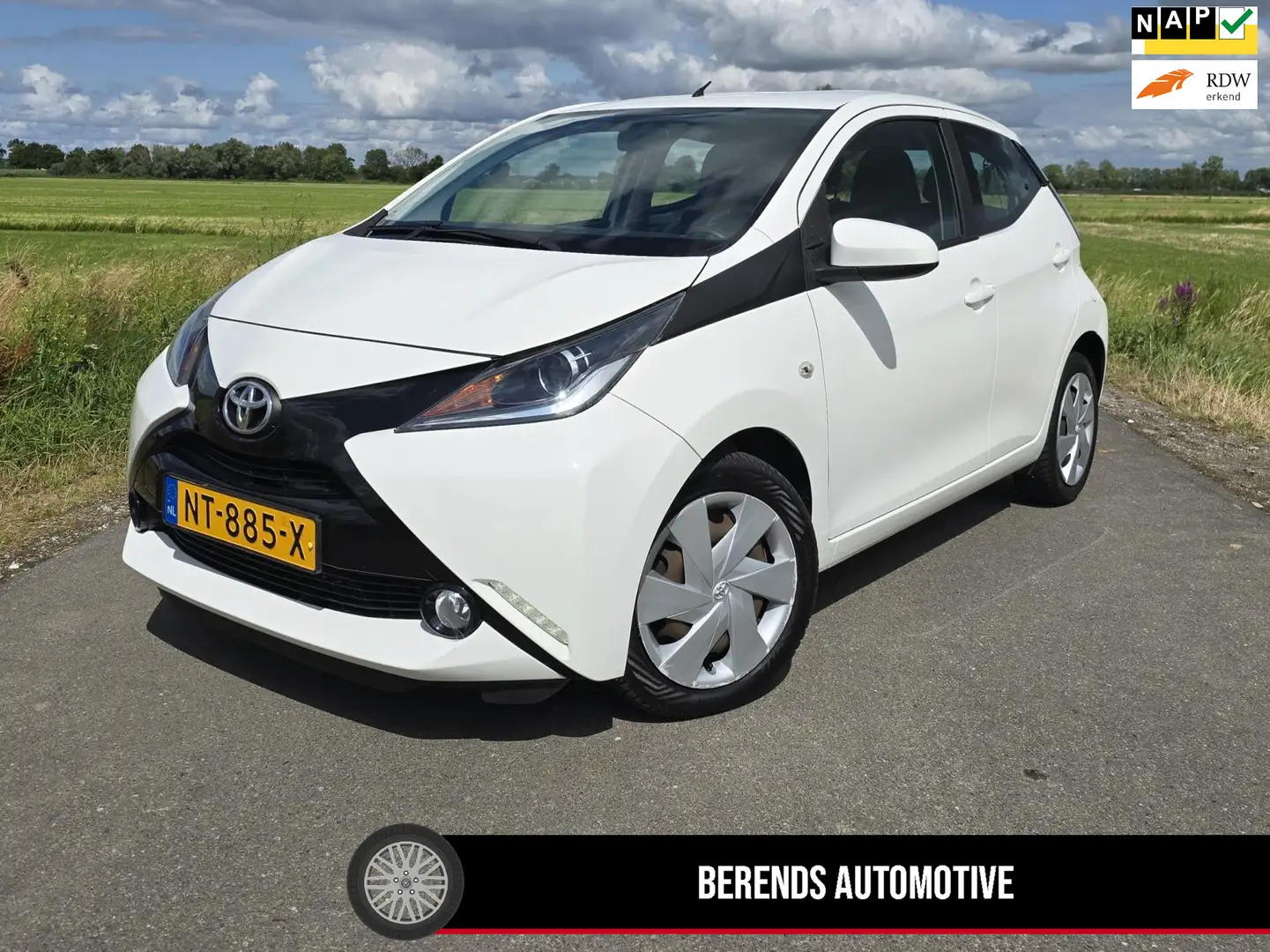 Toyota Aygo 1.0 VVT-i x-play Wit - 1