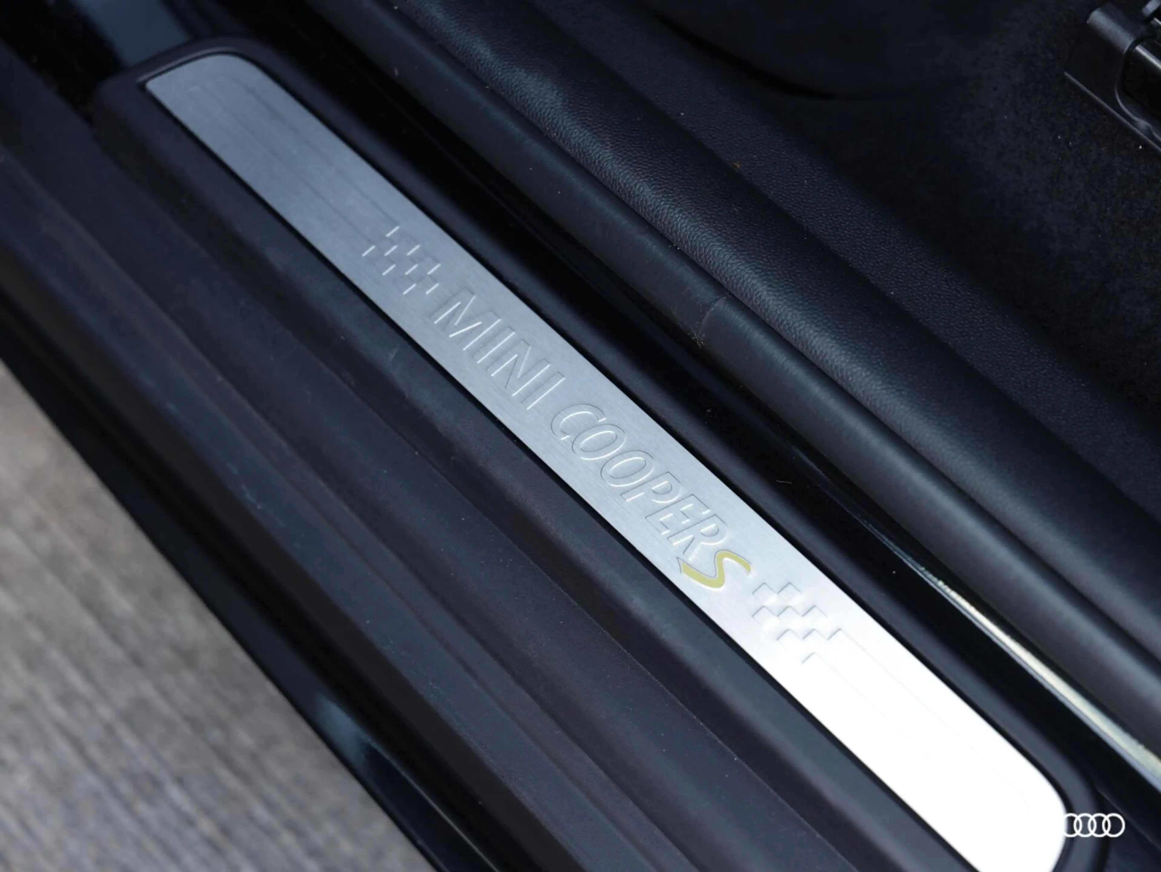 MINI Cooper SE Countryman ALL4 / PANO / HUD / LEDER / MEMORY — photo 6