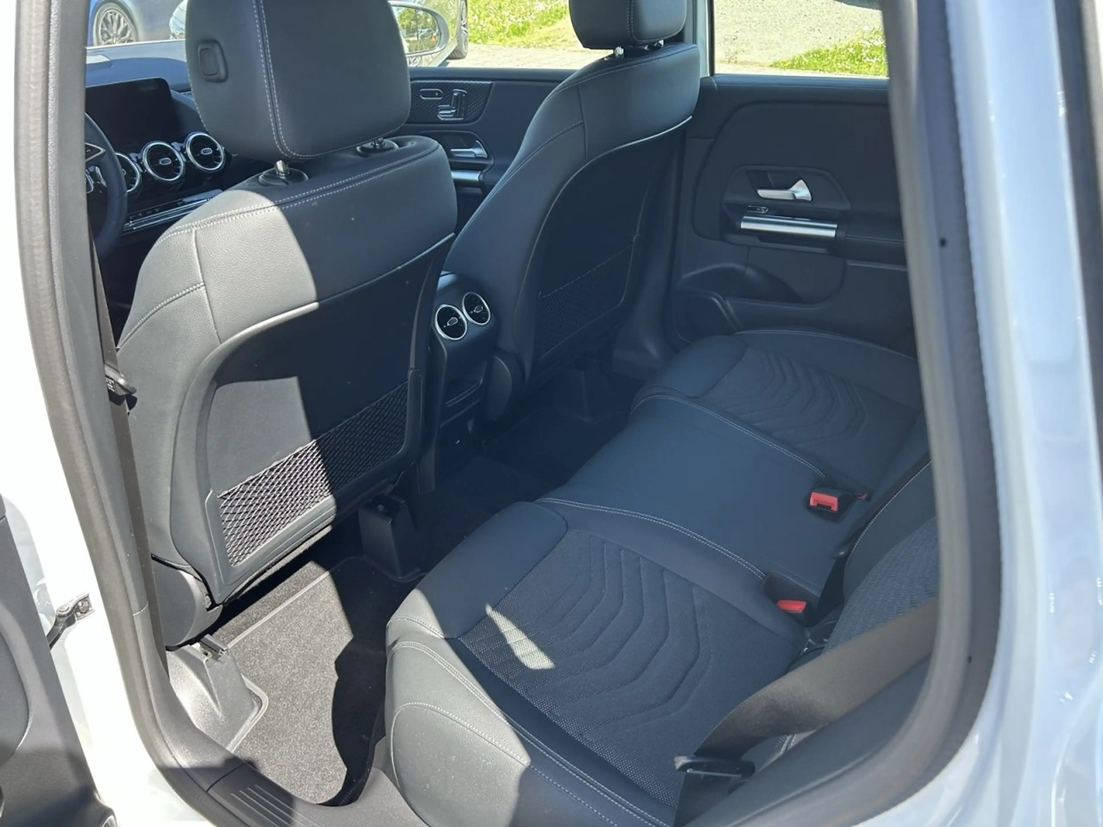 Mercedes-Benz B 220 d PROGRESSIVE+FAHRASSIST+TOTW+DISTRONIC — photo 13