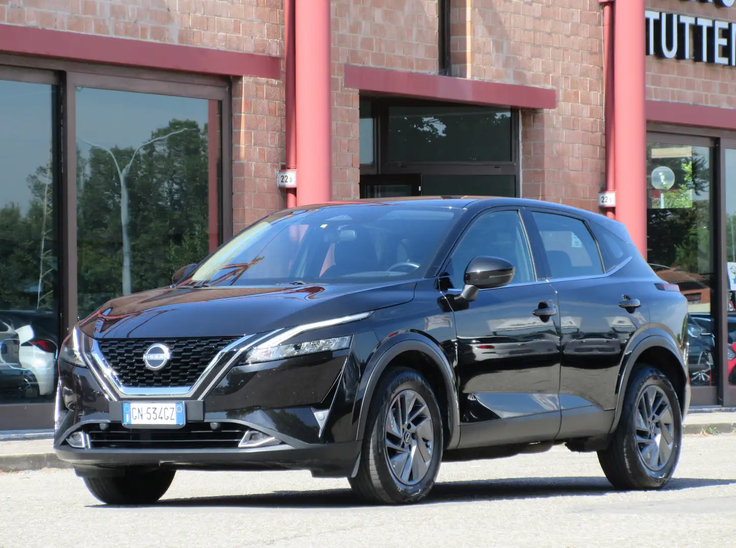 Nissan Qashqai 1.3 mhev Business 2wd 158cv xtronic Noir - 1