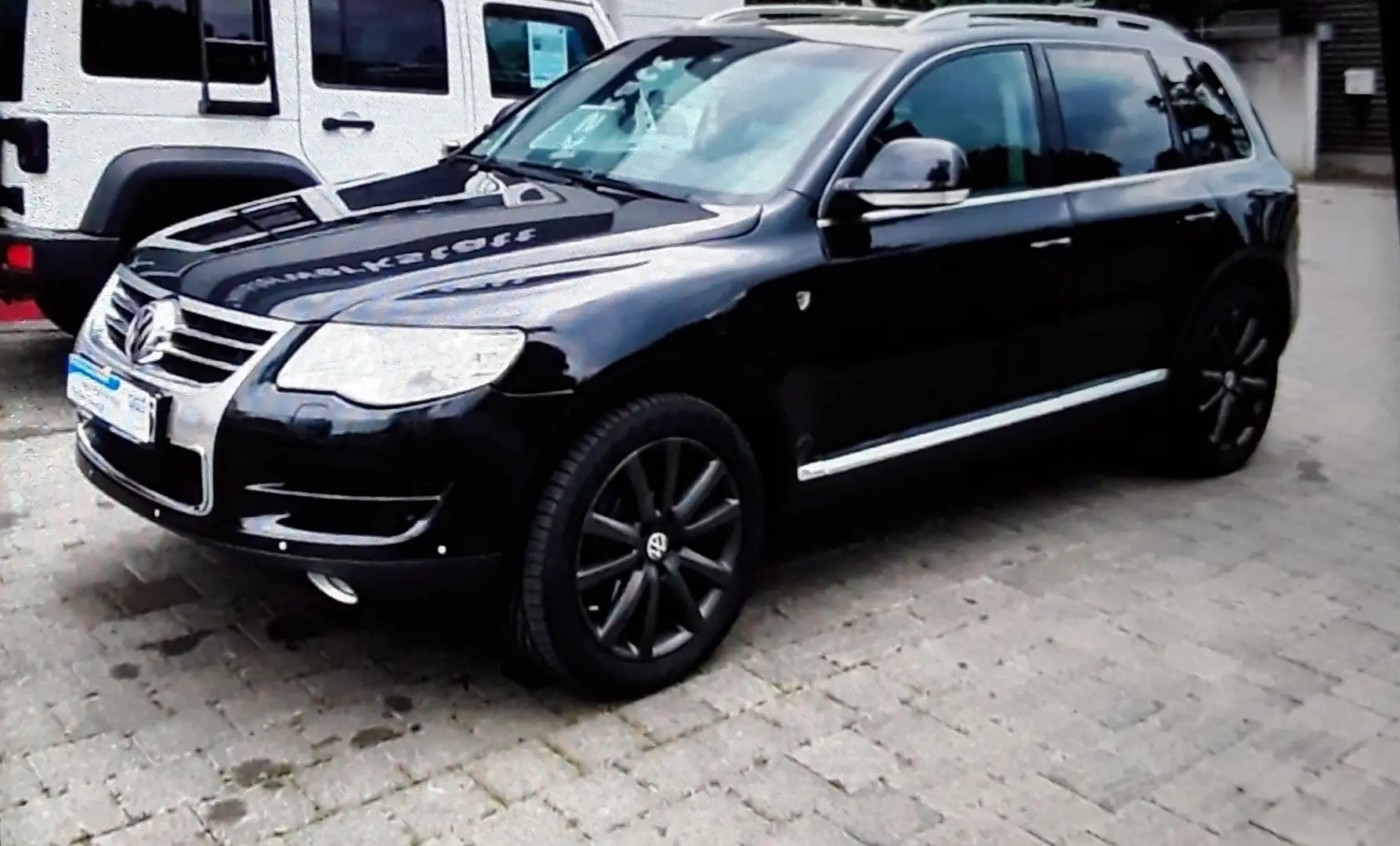 Volkswagen Touareg Touareg 4.2 V8 Automatik Individual Schwarz - 1