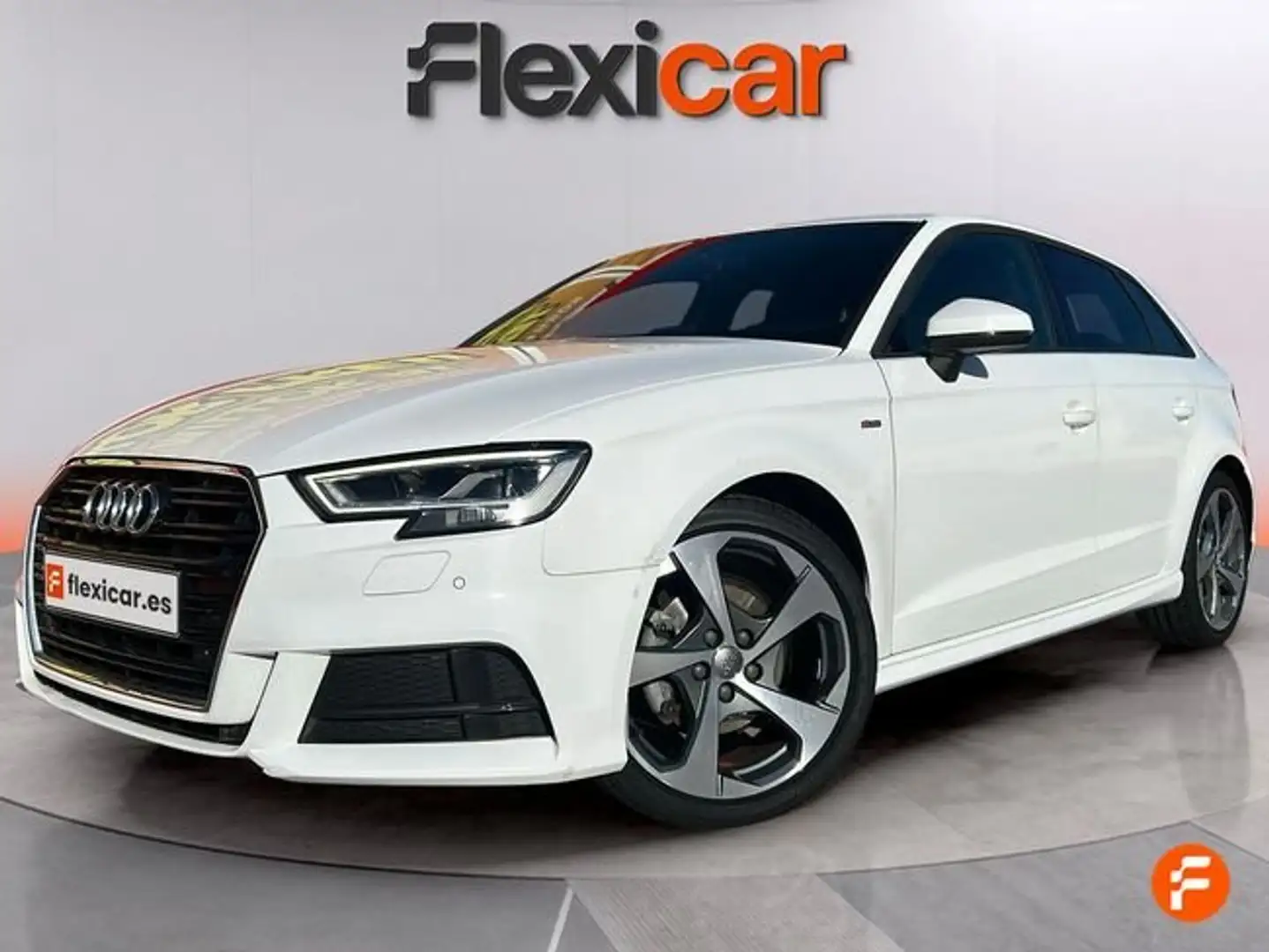 Audi A3 Sportback 35 TFSI Black line 110kW Blanc - 2