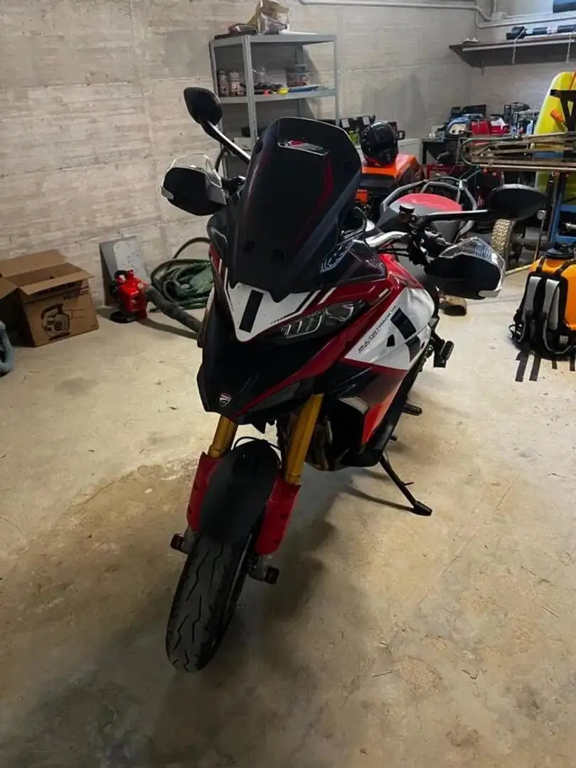 Ducati Multistrada V4 Червоний - 2