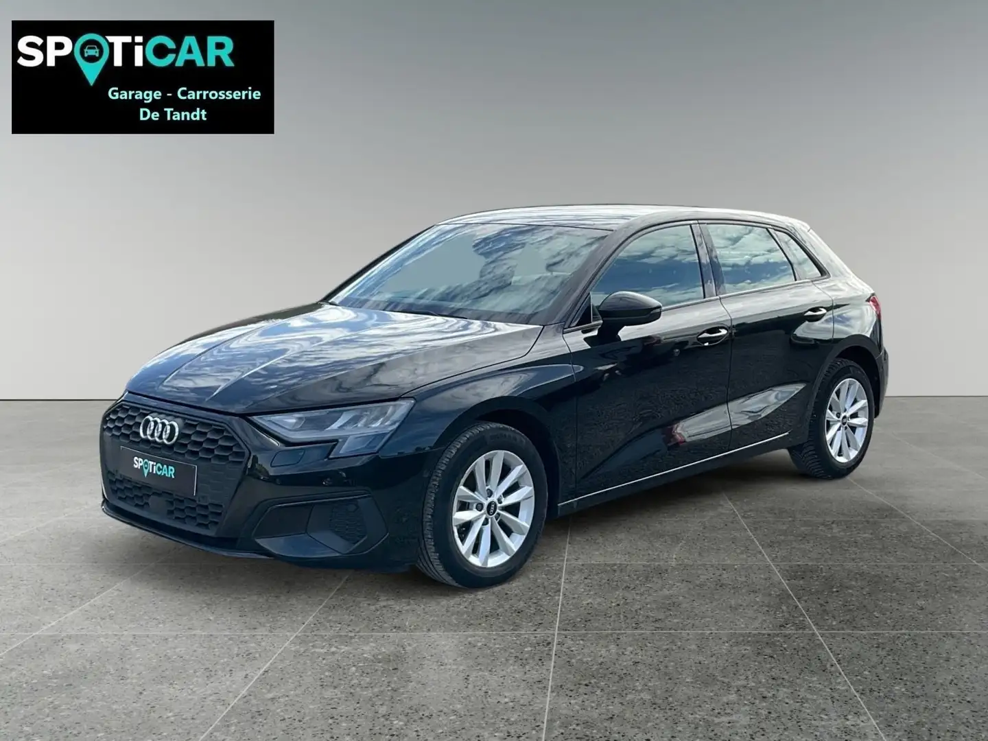 Audi A3 A3 30TFSI Attraction 110 pk Noir - 1
