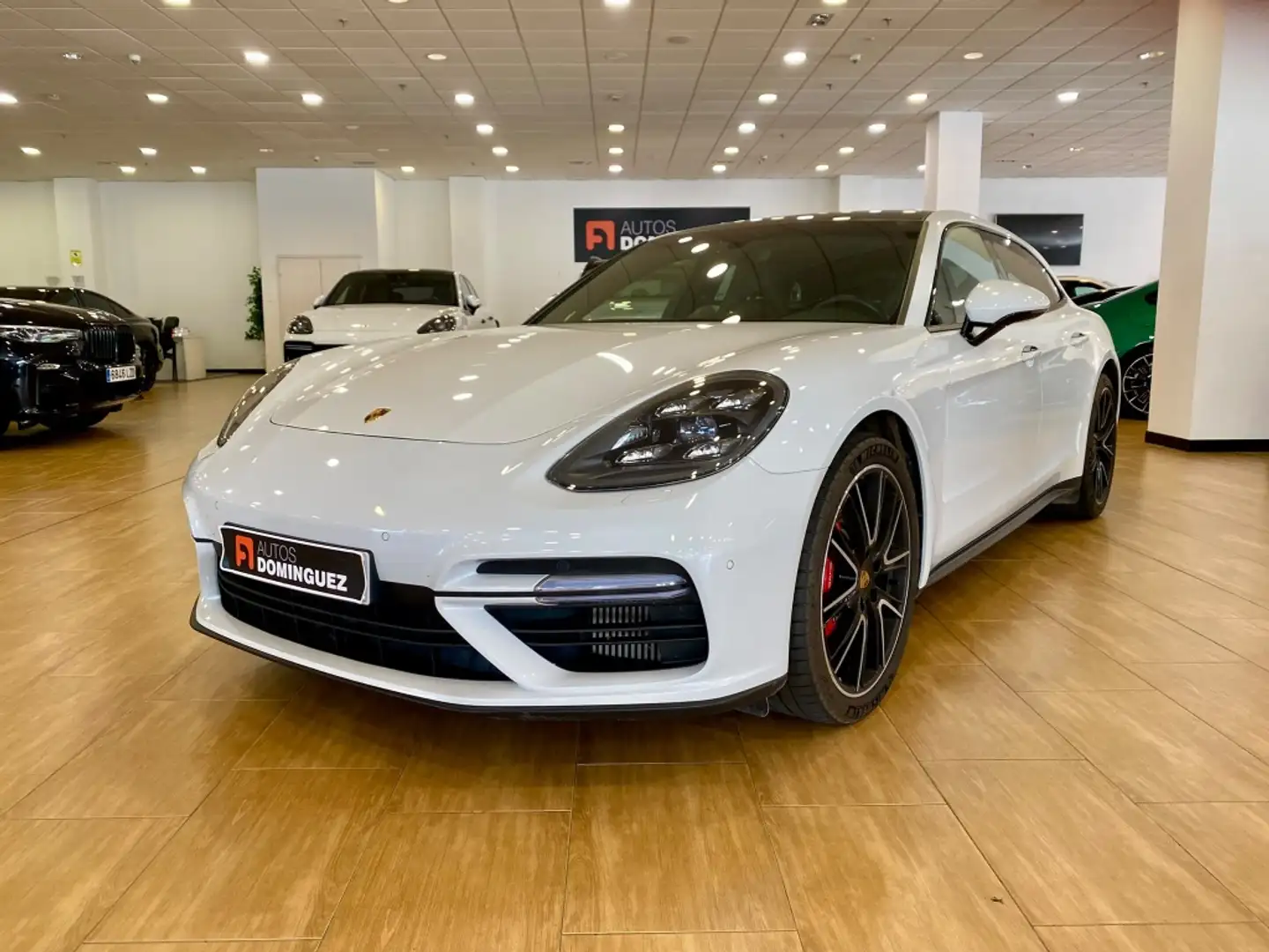 Porsche Panamera Turbo Sport Turismo Blanco - 1
