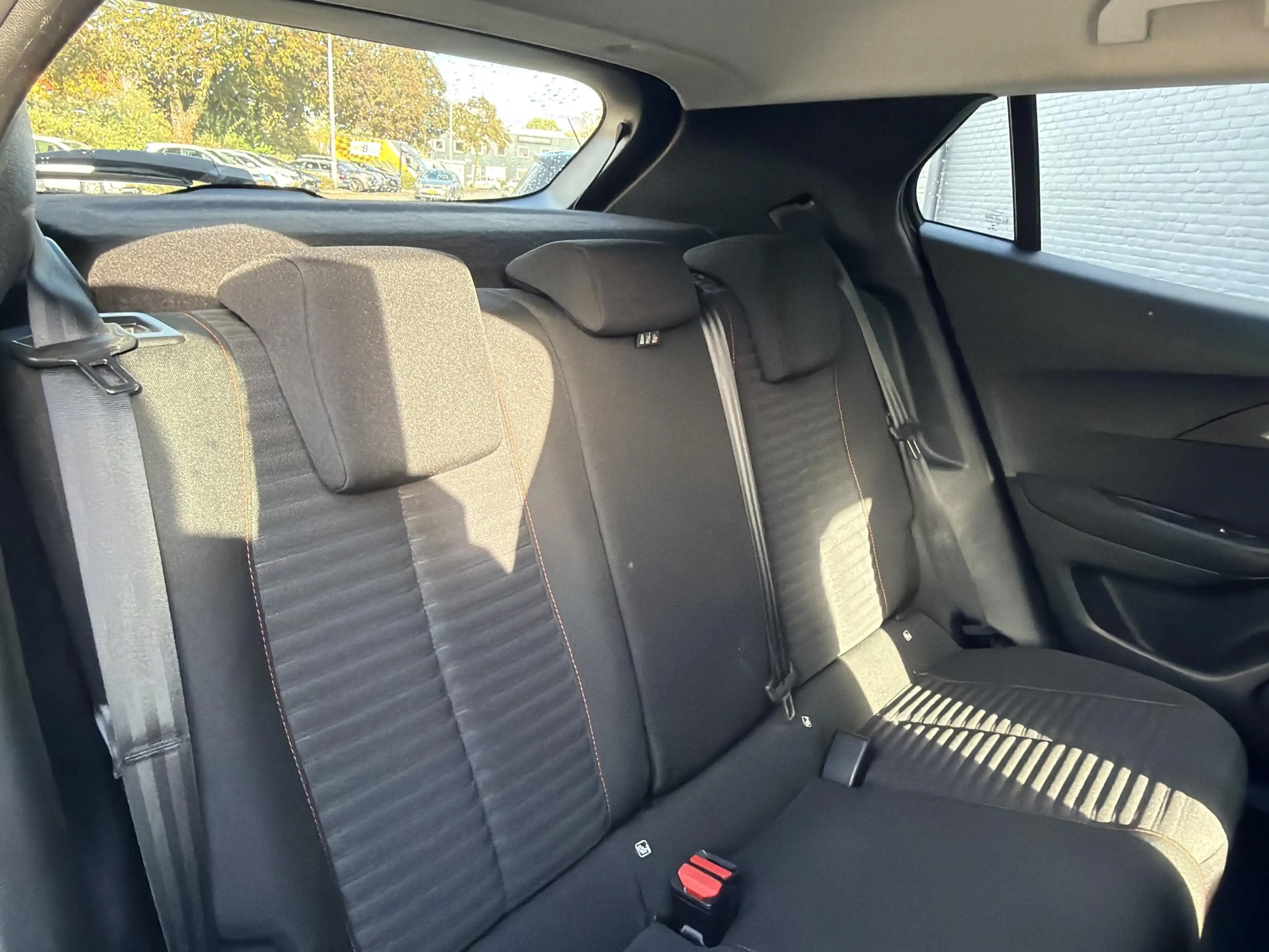 Peugeot 2008 1.5 BlueHDi Blue Lease Active | € 9.450,- NETTO! — photo 15