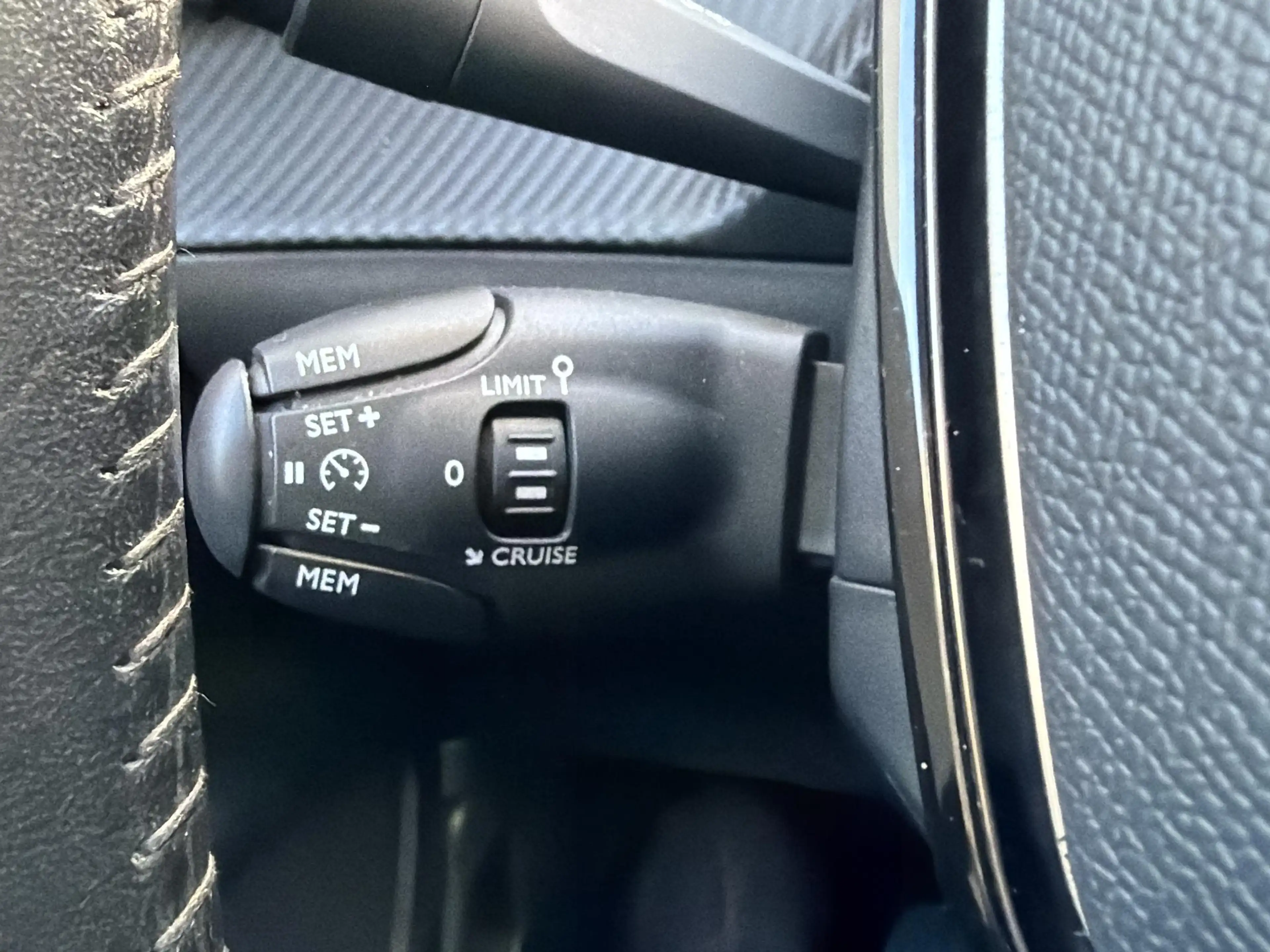 Peugeot 2008 1.5 BlueHDi Blue Lease Active | € 9.450,- NETTO! — photo 13