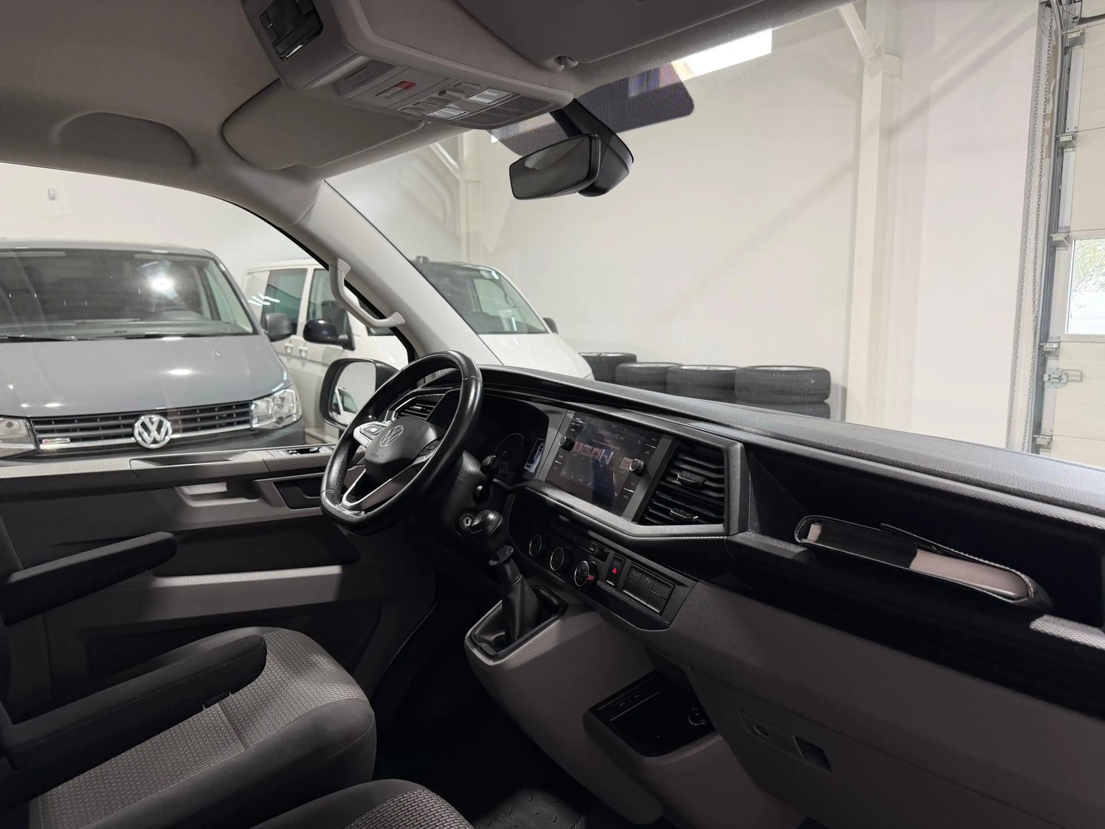 Volkswagen T6.1 Transporter ,4Motion,LR,Navi,Standh,AHK,LED — photo 10