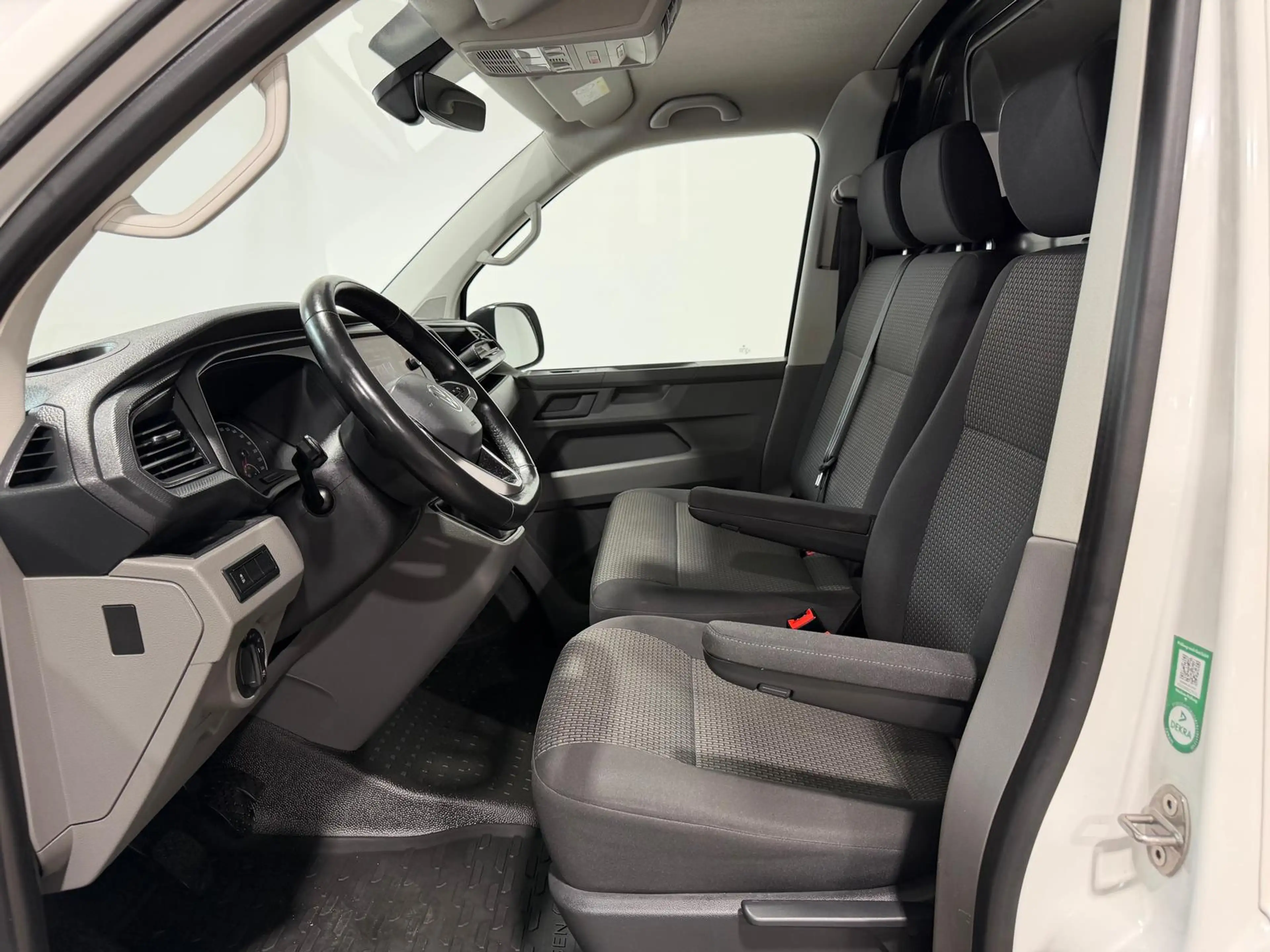 Volkswagen T6.1 Transporter ,4Motion,LR,Navi,Standh,AHK,LED — photo 14