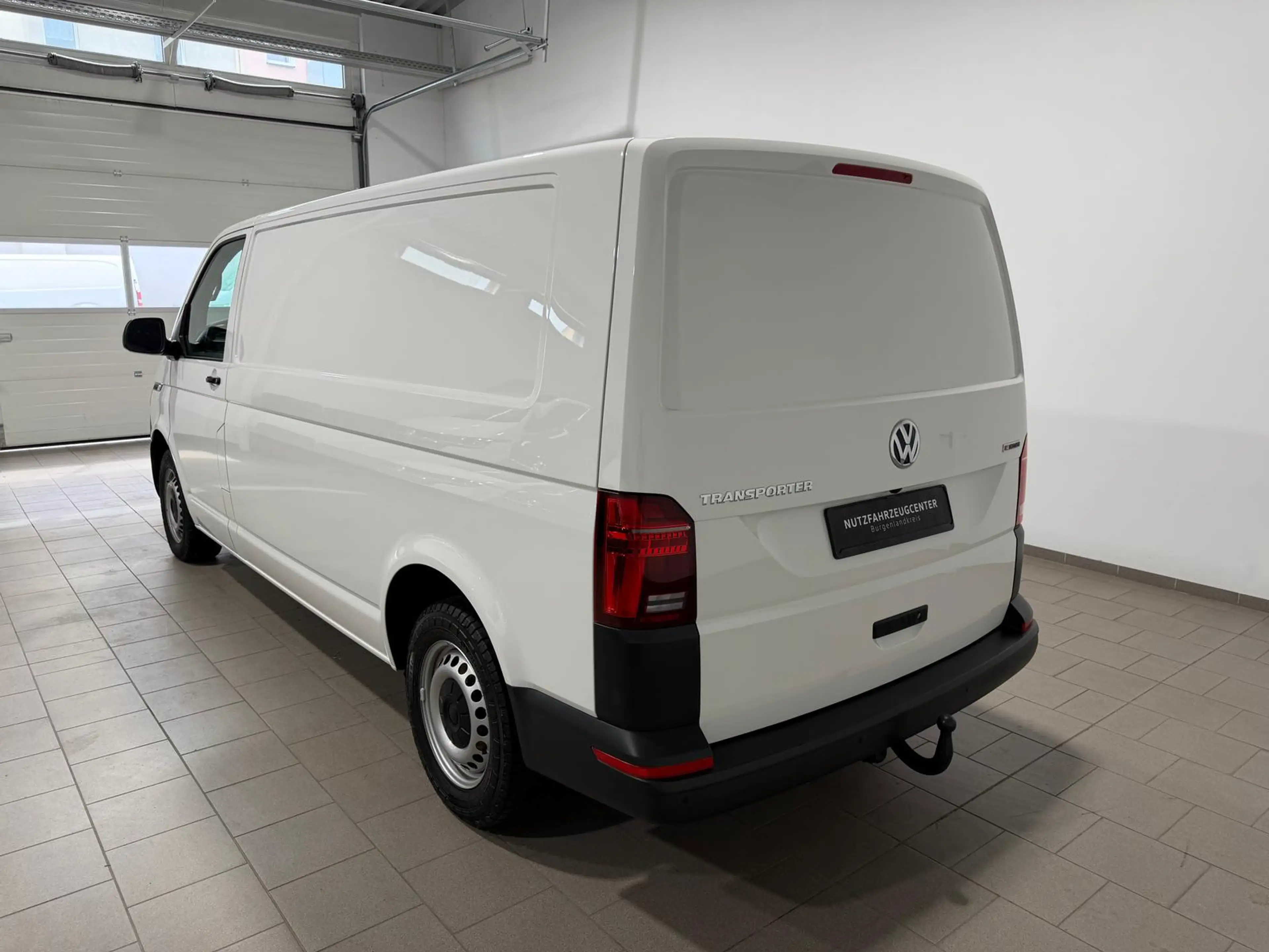 Volkswagen T6.1 Transporter ,4Motion,LR,Navi,Standh,AHK,LED — photo 4