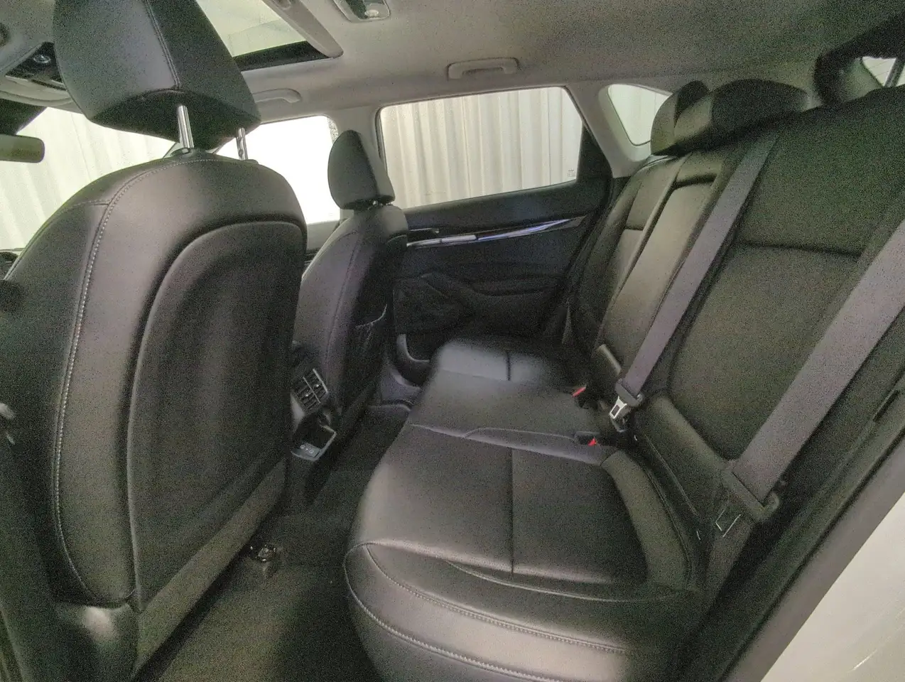 Kia Seltos снимка Kia Seltos