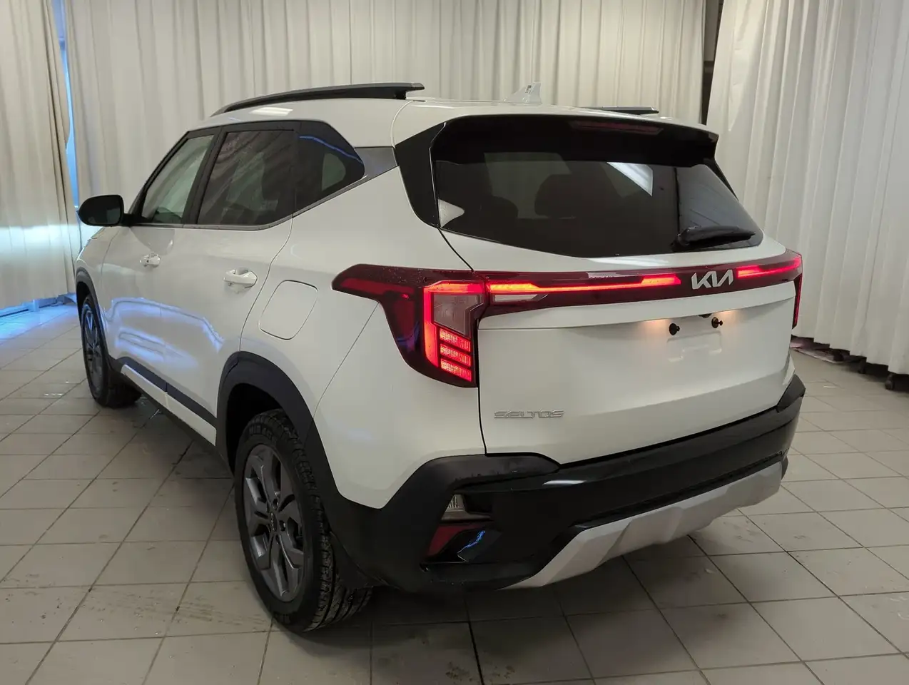 Kia Seltos снимка Kia Seltos