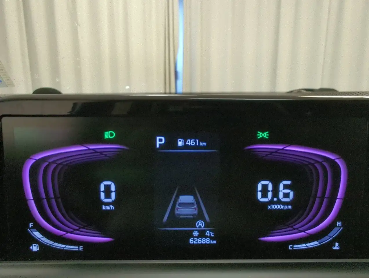 Kia Seltos снимка Kia Seltos