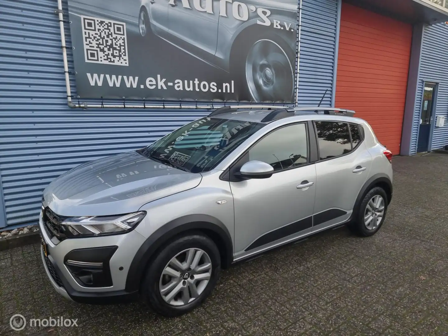 Dacia Sandero 1.0 TCe 100 Bi-Fuel LPG LED, Camera, Keurig !! Grijs - 2