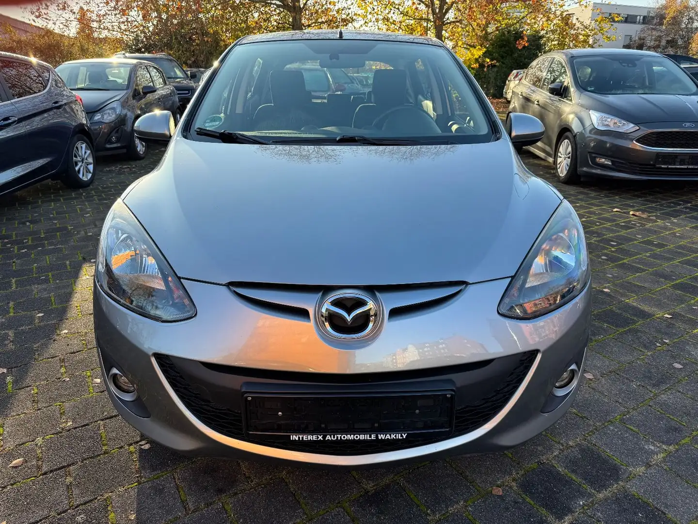 Mazda 2 1.5 MZR Sports-Line TOP/AUTOMATIK/TÜV 12/2026 Silber - 2