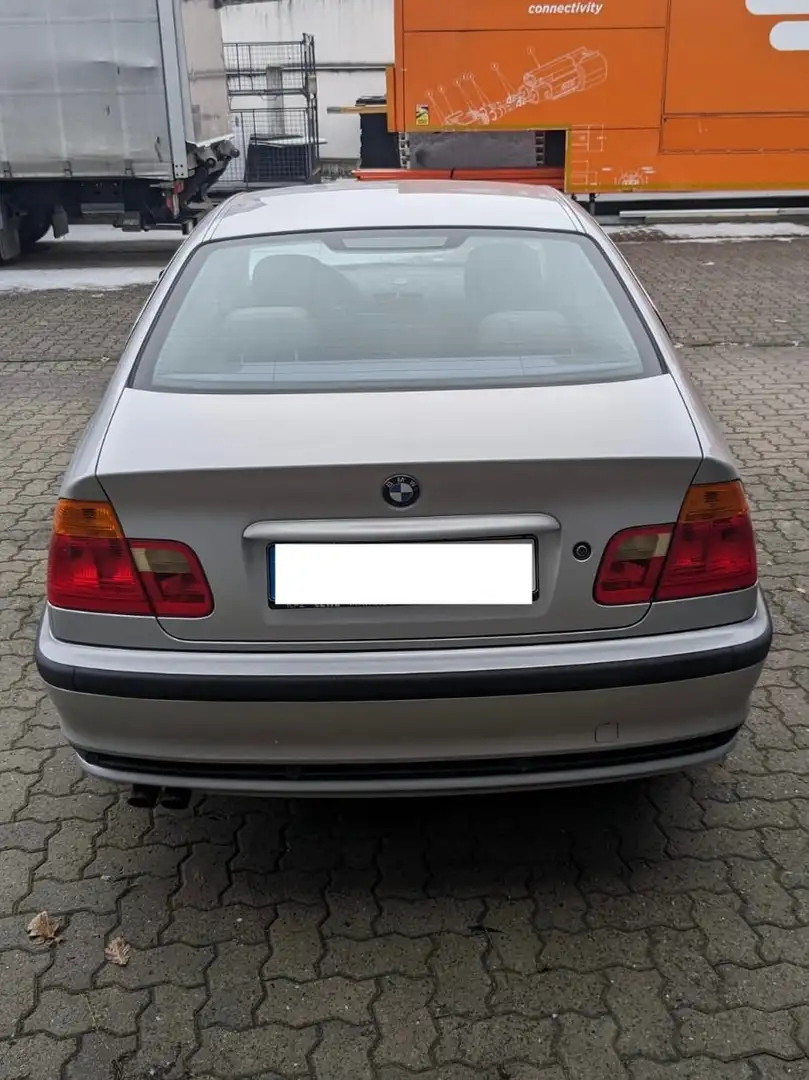 BMW 320 3er 320i Gümüş rengi - 2