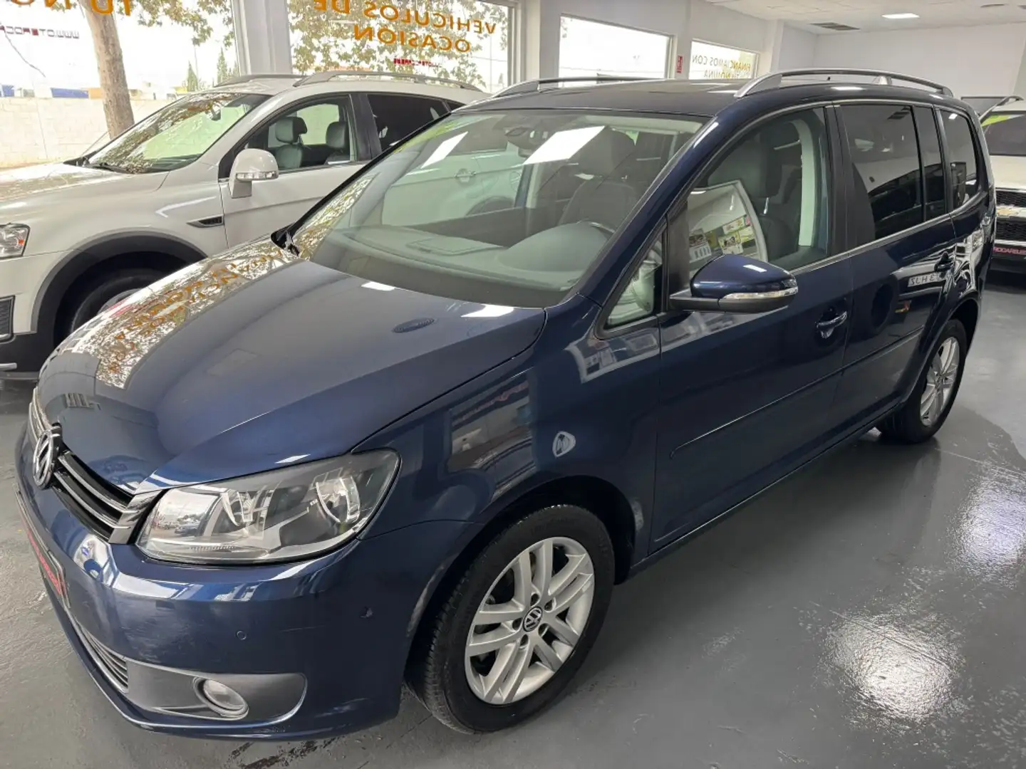 Volkswagen Touran 1.6TDI Business BMT DSG 105 Bleu - 1