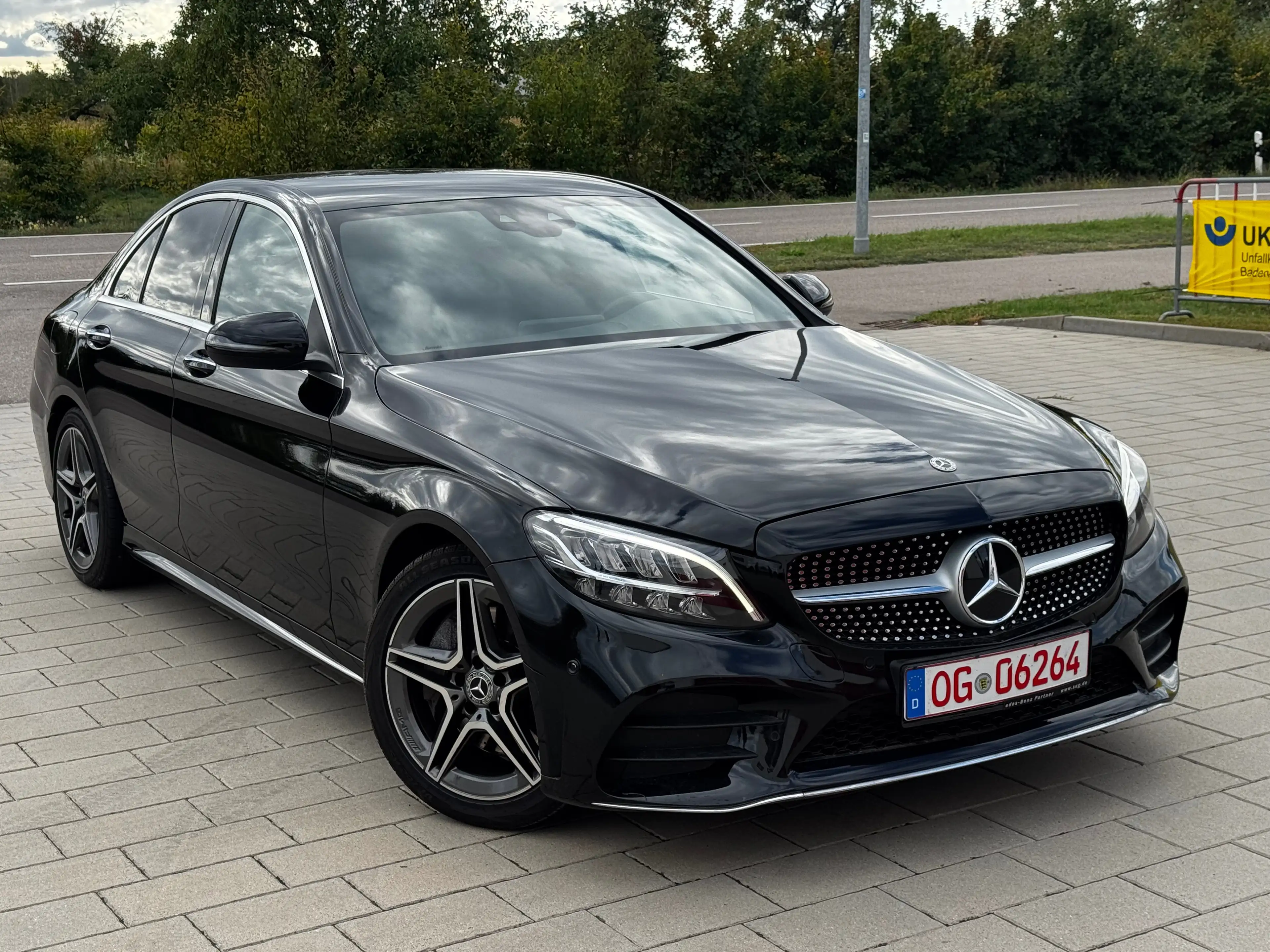 Mercedes-Benz C 300 C 300 (205.083) AMG Voll Service neu — photo 7