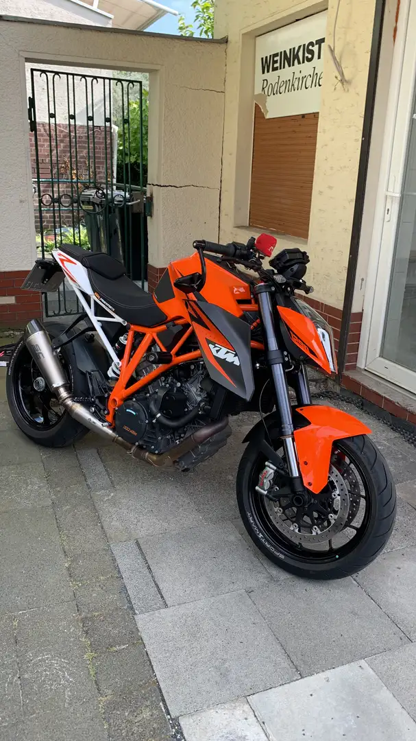 KTM 1290 Super Duke R Orange - 2