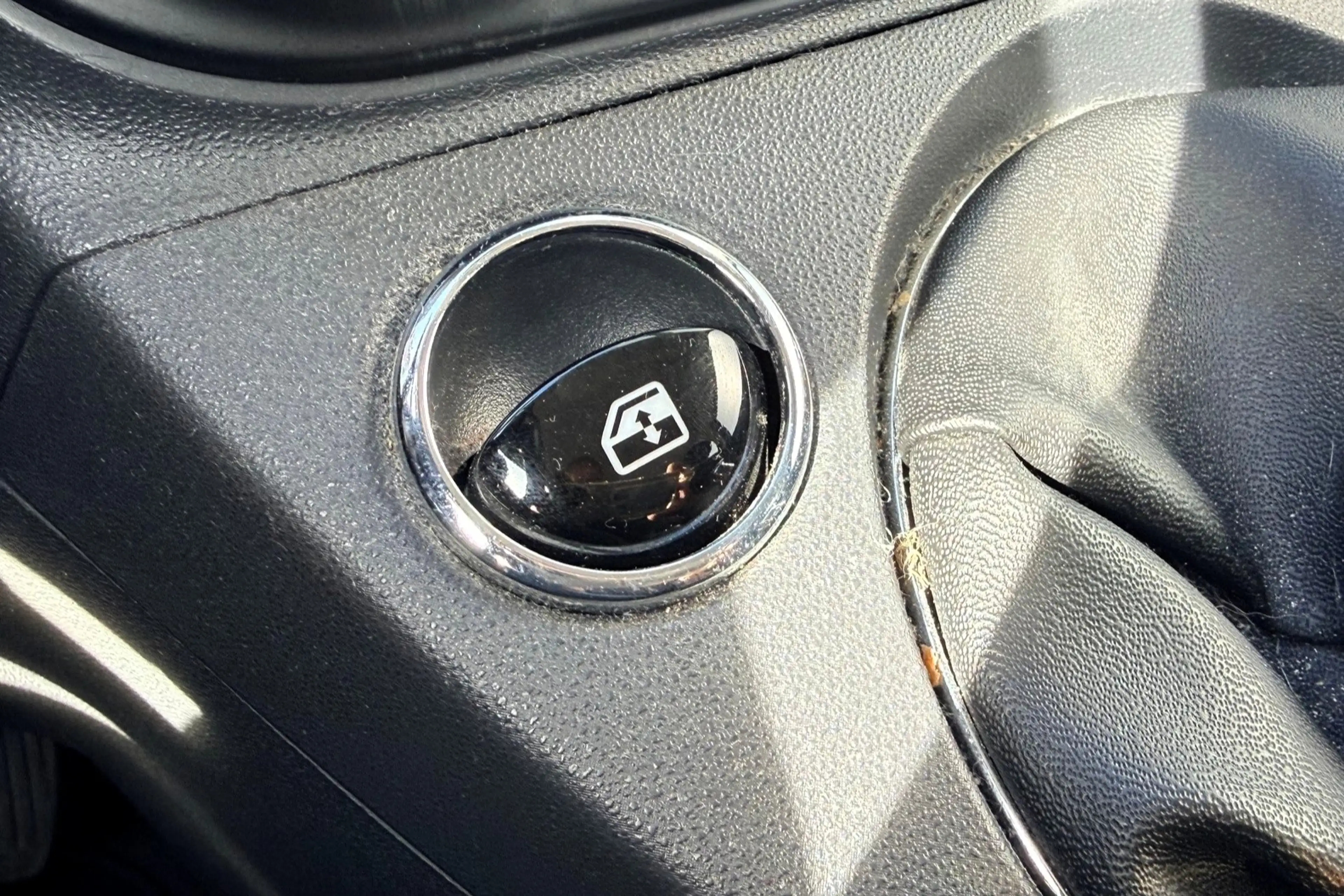 Fiat 500 0.9 TwinAir Turbo Lounge PANO NAVI LMV — photo 15