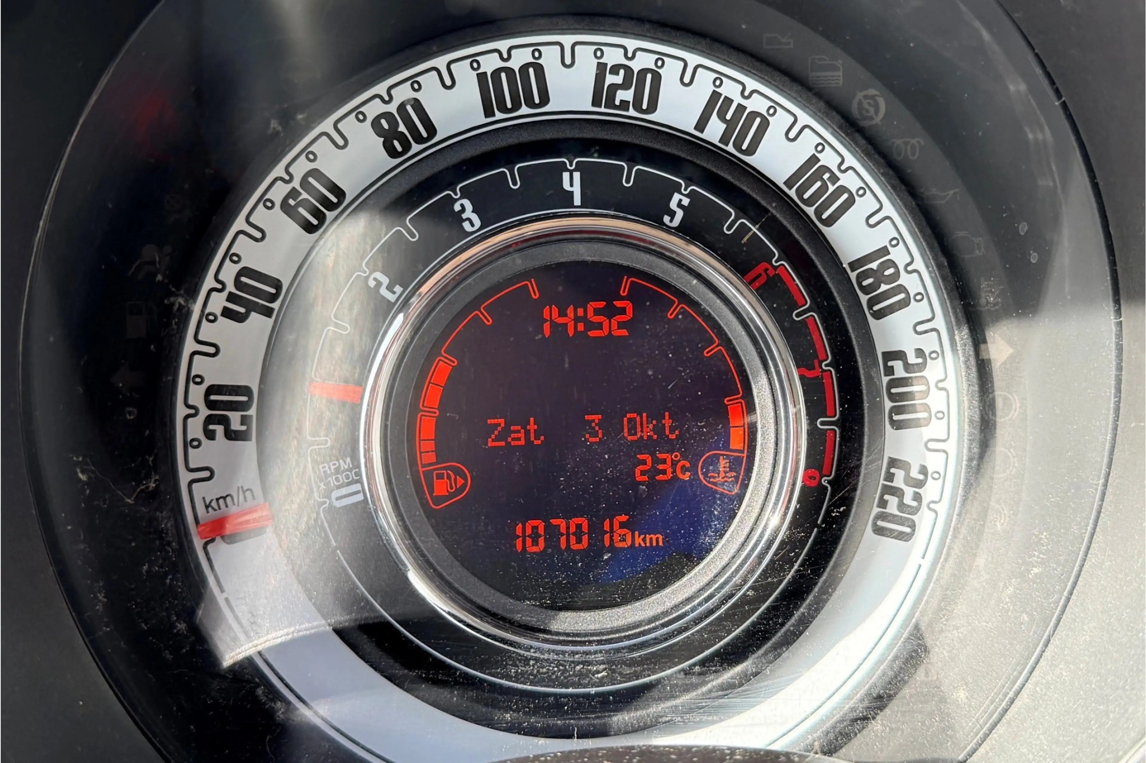 Fiat 500 0.9 TwinAir Turbo Lounge PANO NAVI LMV — photo 9