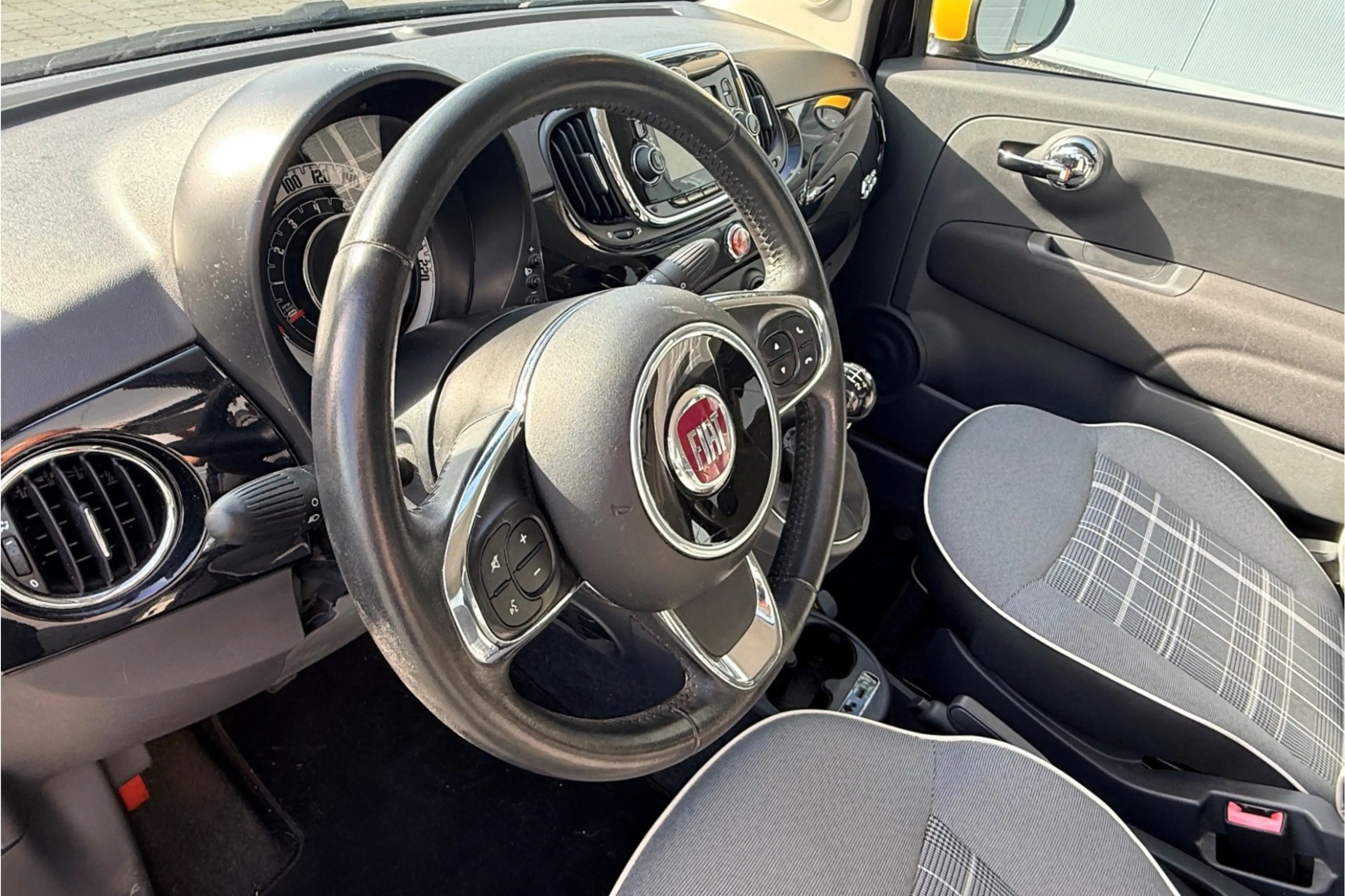 Fiat 500 0.9 TwinAir Turbo Lounge PANO NAVI LMV — photo 16