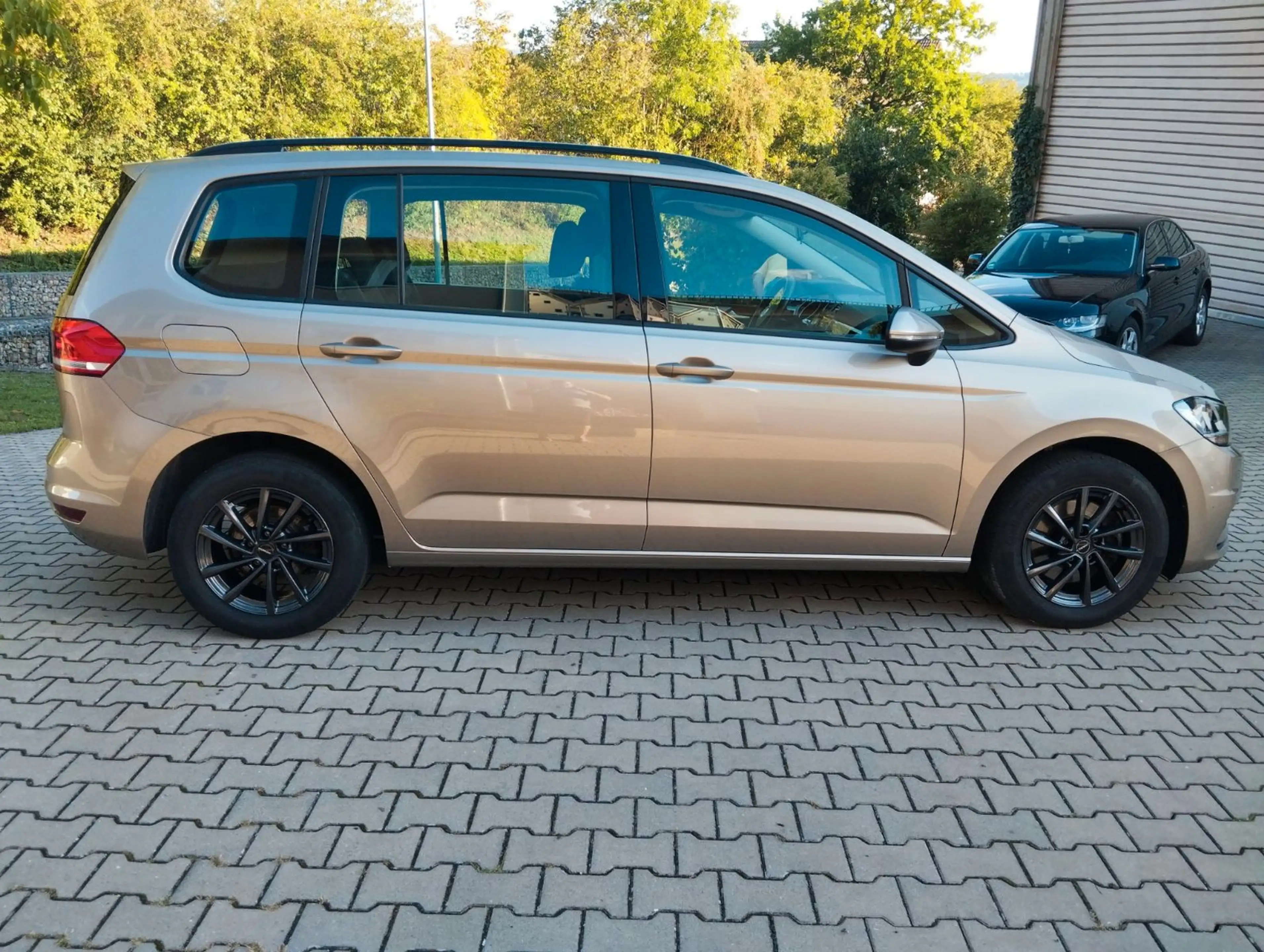 Volkswagen Touran 1.6 TDI, 7-Sitze, PDC, AHK,BMT/Start-Stop — photo 8