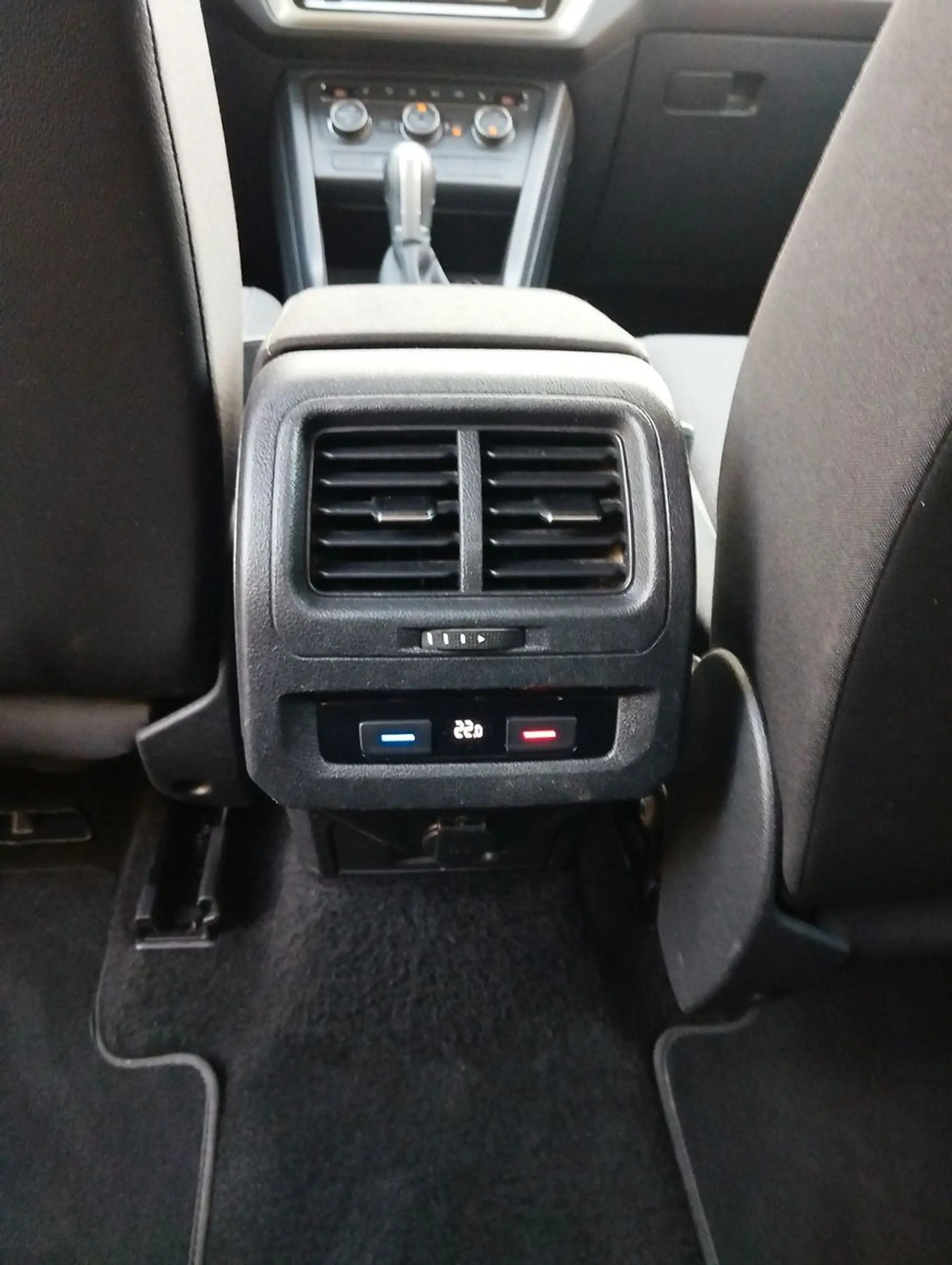 Volkswagen Touran 1.6 TDI, 7-Sitze, PDC, AHK,BMT/Start-Stop — photo 15