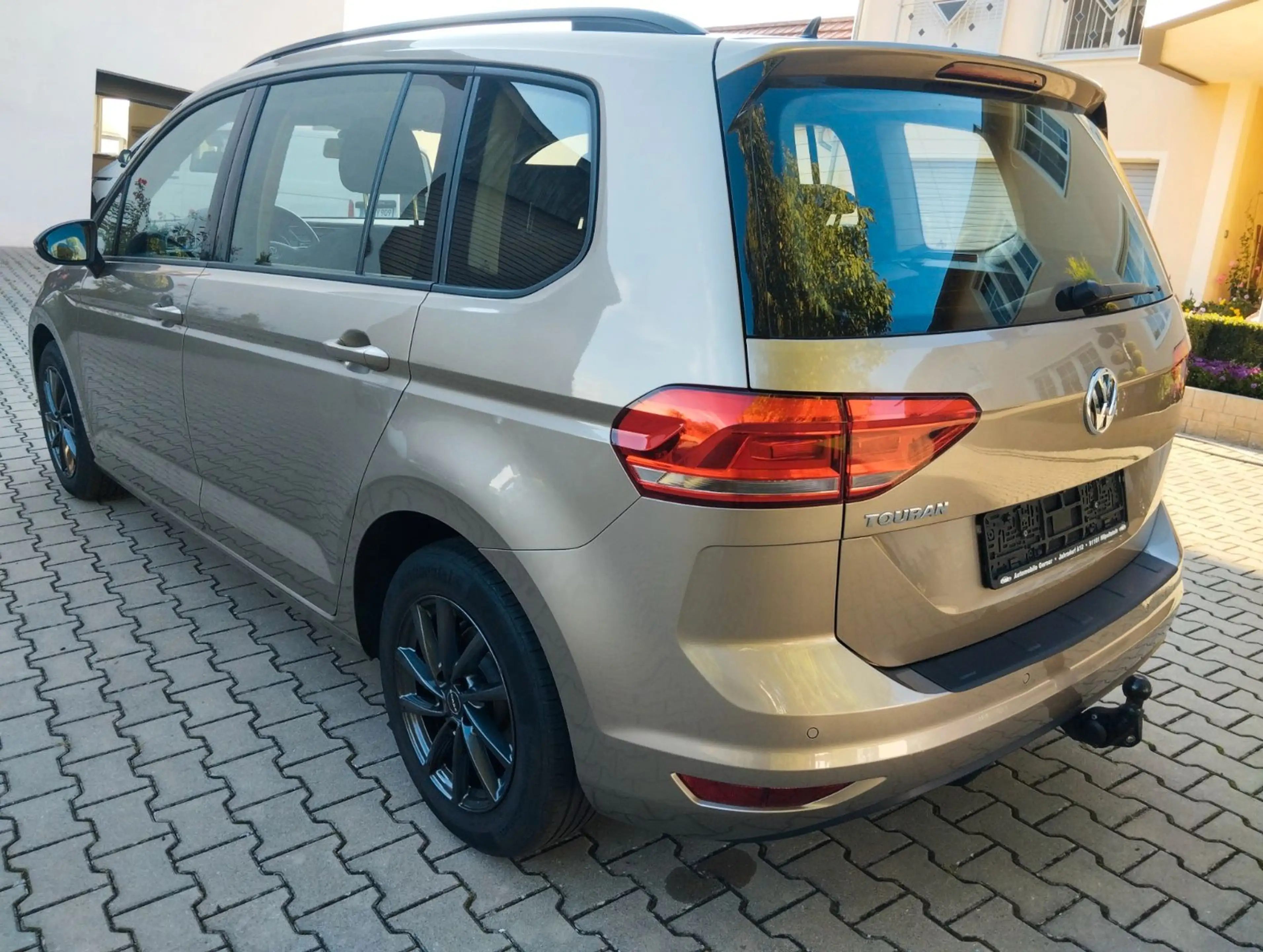 Volkswagen Touran 1.6 TDI, 7-Sitze, PDC, AHK,BMT/Start-Stop — photo 6