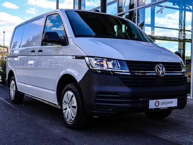 Volkswagen Transporter view 10