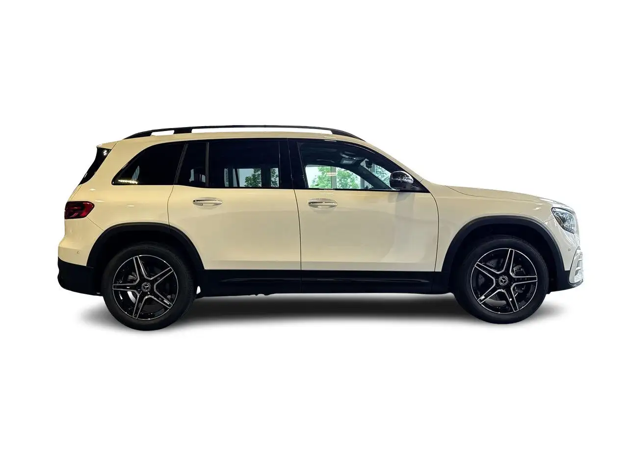 Mercedes-Benz GLB снимка Mercedes-Benz GLB