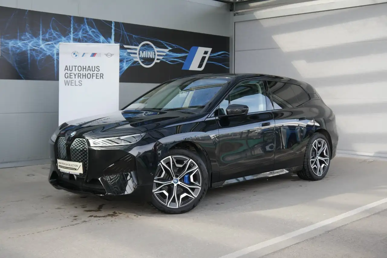BMW iX xDrive50 *M-Sport/AHK/Laserlicht/360°/DA-Prof./Innovations Paket*
