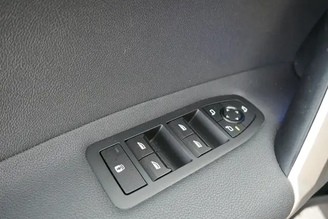 BMW iX xDrive50 *M-Sport/AHK/Laserlicht/360°/DA-Prof./Innovations Paket* Ansicht 9