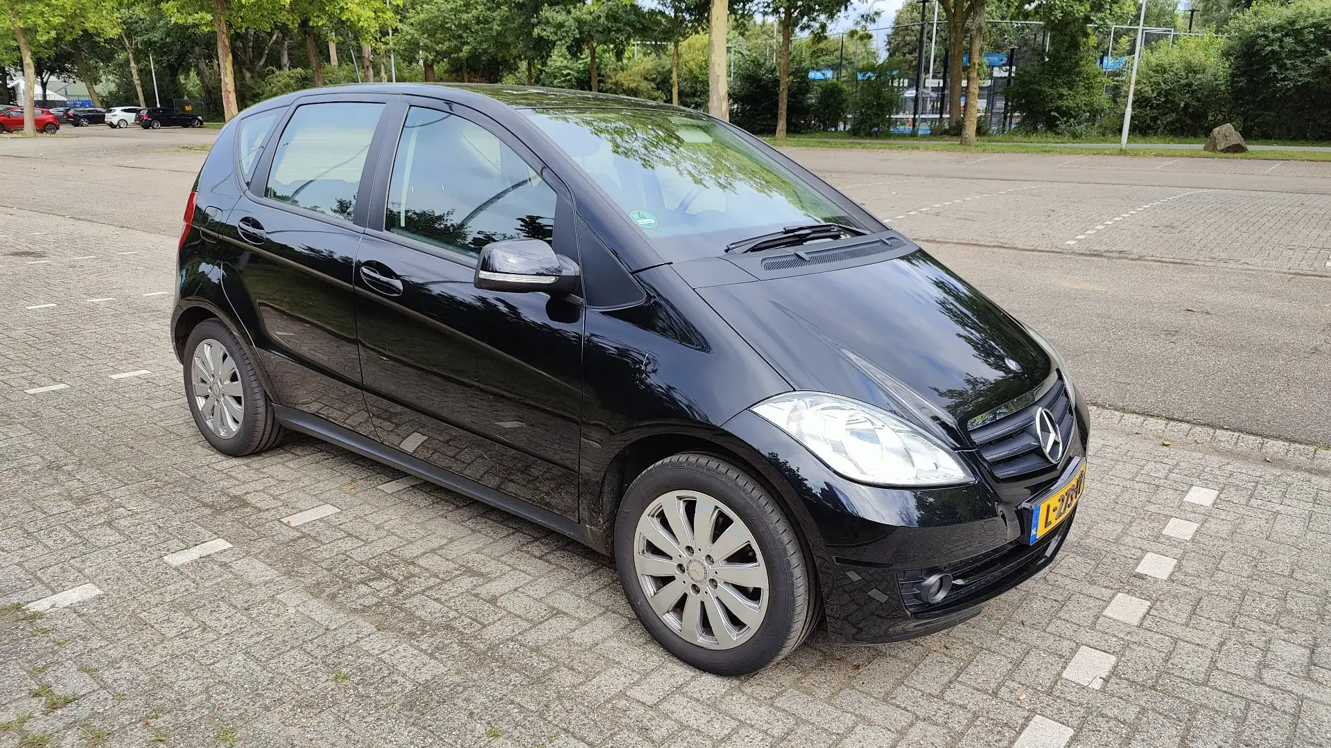 Mercedes-Benz A 150 A160 5D Cosmo Zwart Mett A/C. Trekhaak Zwart - 2
